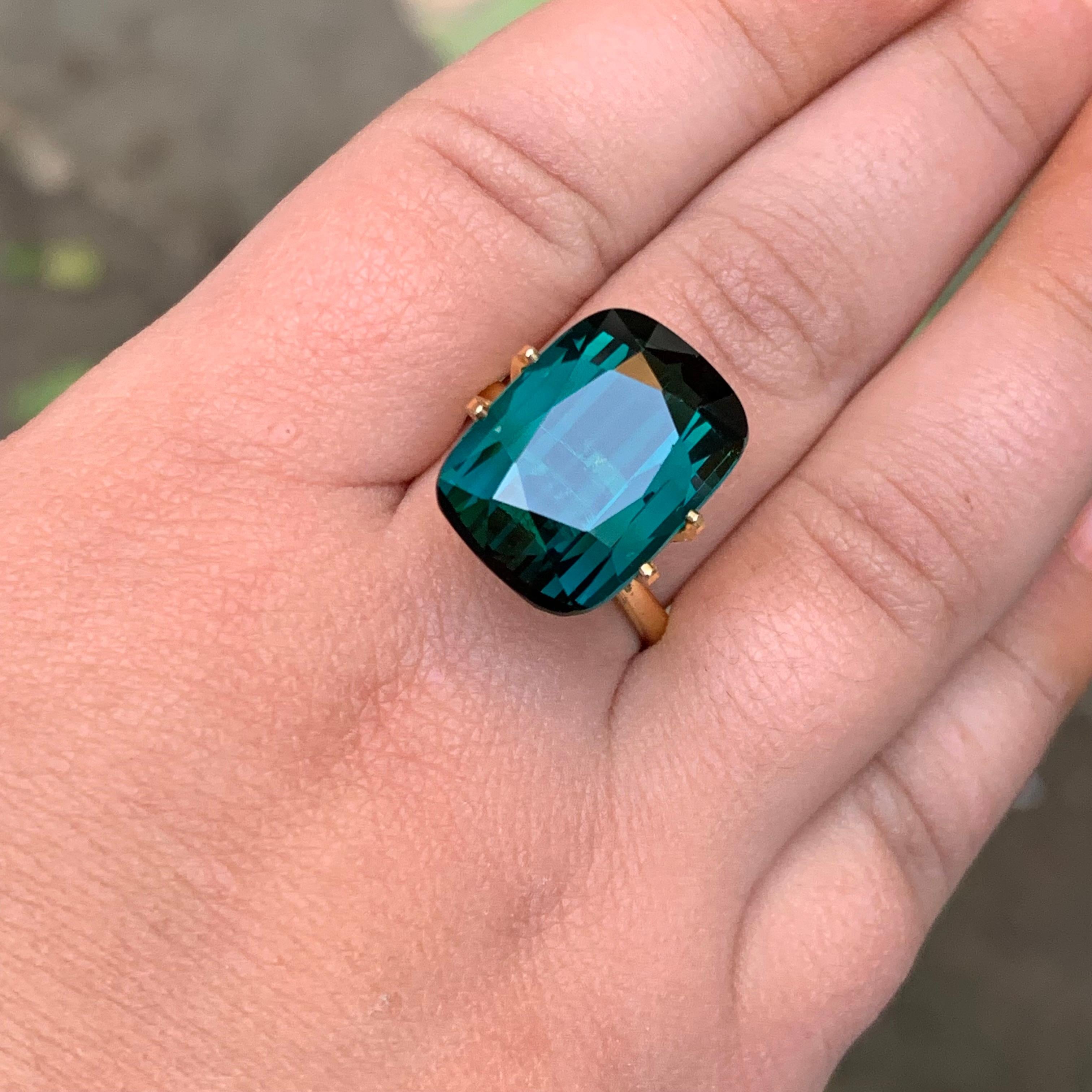 Bague en tourmaline naturelle bleu indicolite foncé taille coussin 10 carats en vente 4