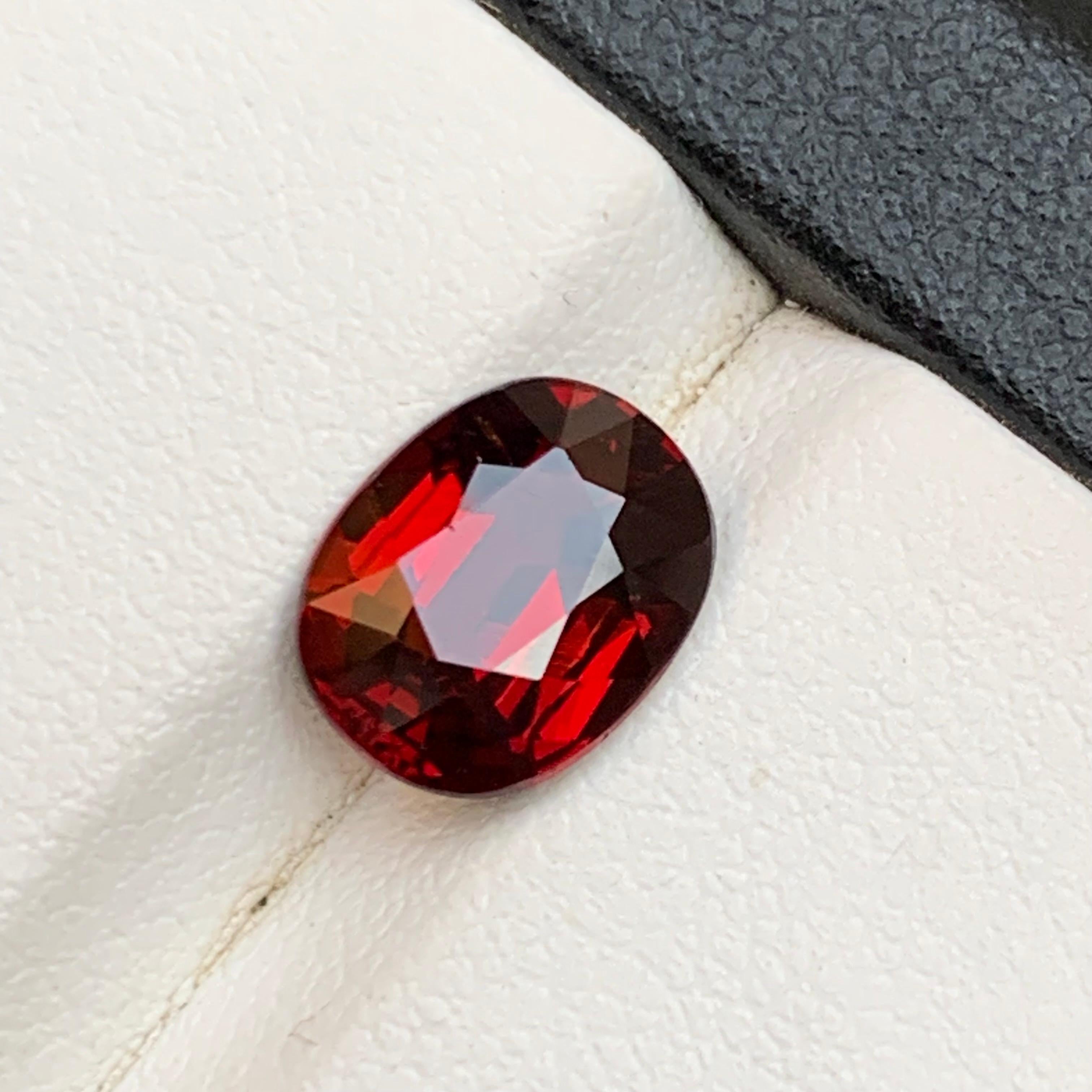Darkish Red Rhodolite Garnet 3.12 Ct Natural Loose Gemstone Oval Cut for Ring For Sale 1