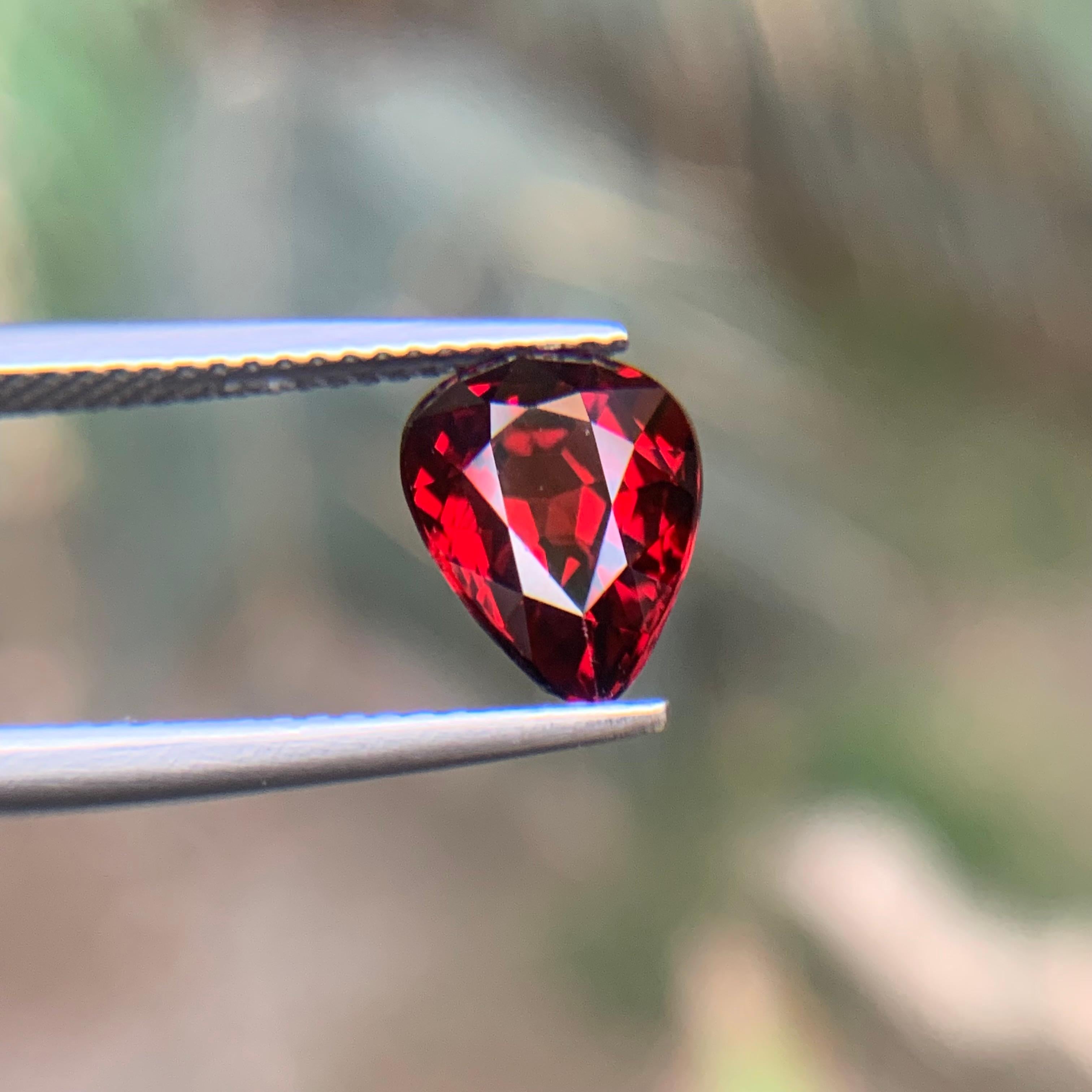 Darkish Red Rhodolite Garnet 4 Ct Natural Loose Gemstone Pear Cut for Ring Jewel For Sale 5