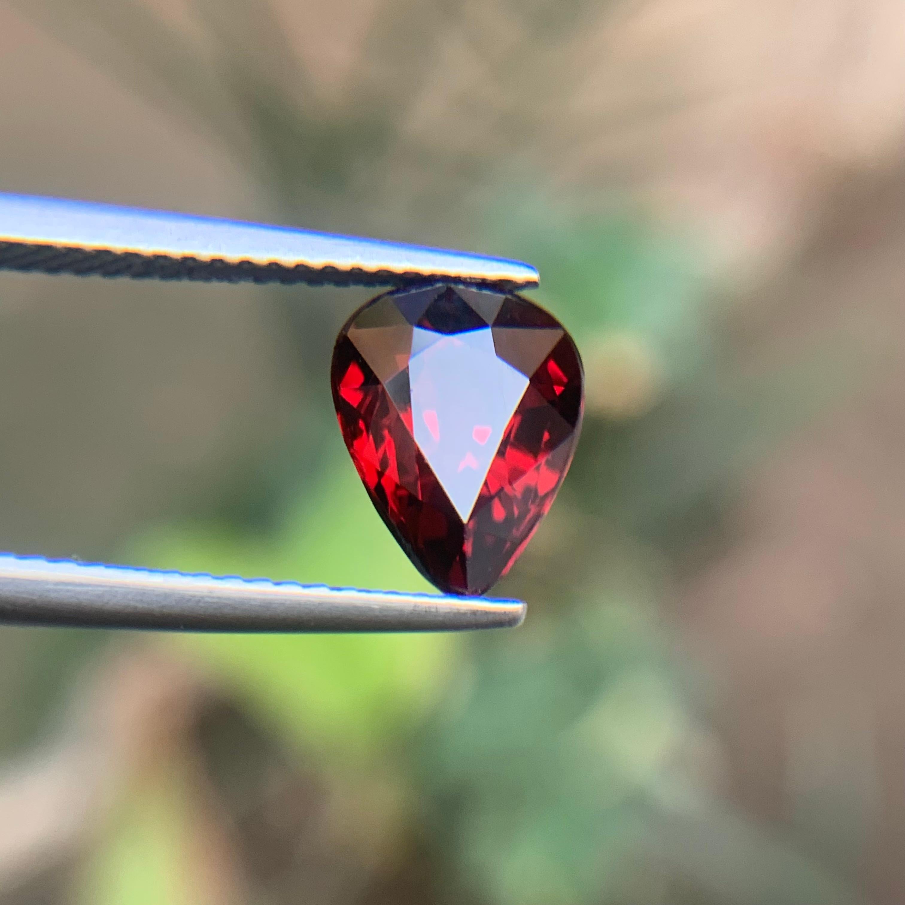 Darkish Red Natural Rhodolite Garnet Loose Gemstone for Ring, Necklace Pendant, Bracelet or any other Jewelry Setting-Pear Cut!!

💎 GEMSTONE TYPE: Rhodolite Garnet
⚖️ WEIGHT: 4 Carats
🪚 SHAPE & CUT: Pear Cut
📏 SIZE (MM): 10.33 x 7.95 x 5.90
🌈