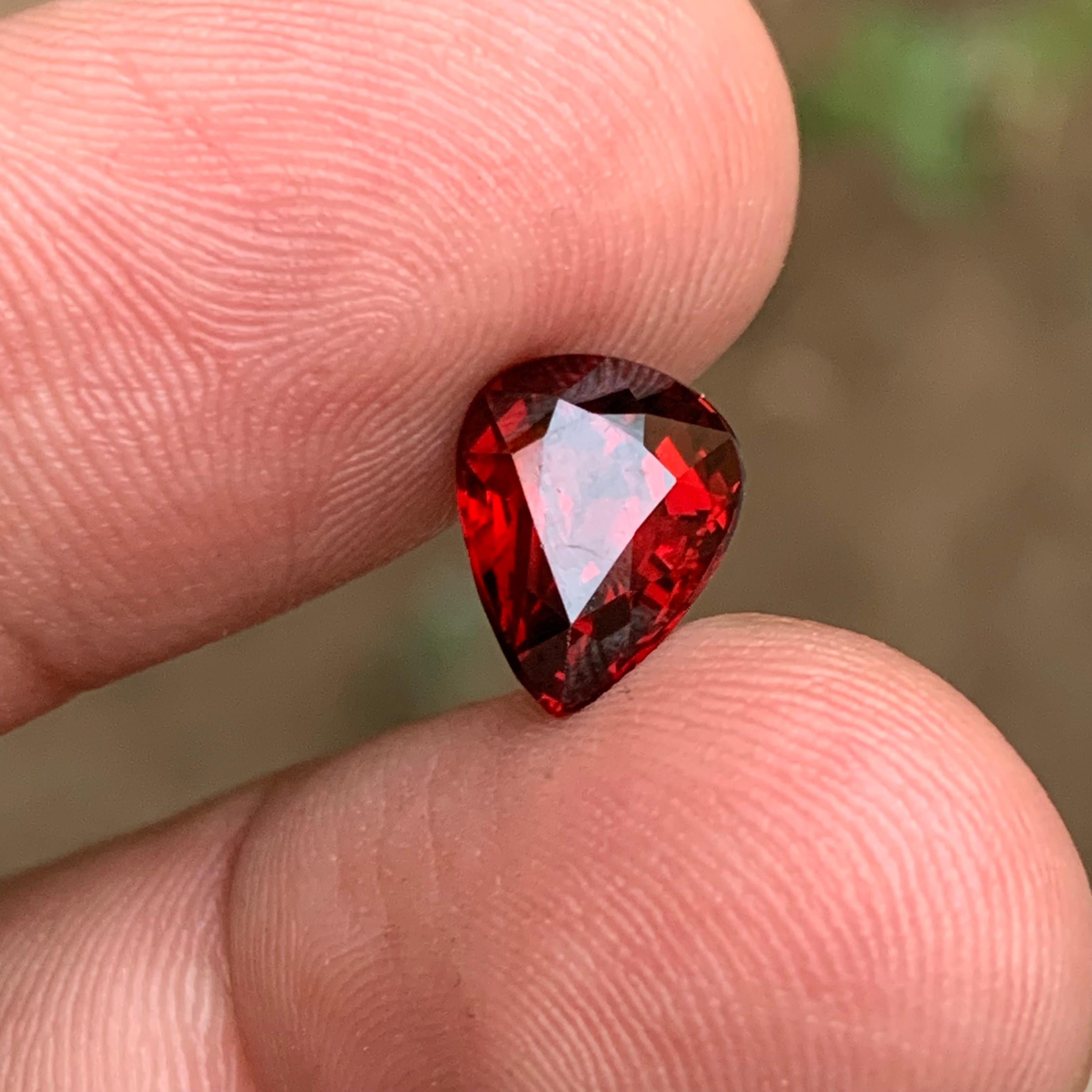 Darkish Red Rhodolite Garnet 4 Ct Natural Loose Gemstone Pear Cut for Ring Jewel For Sale 1