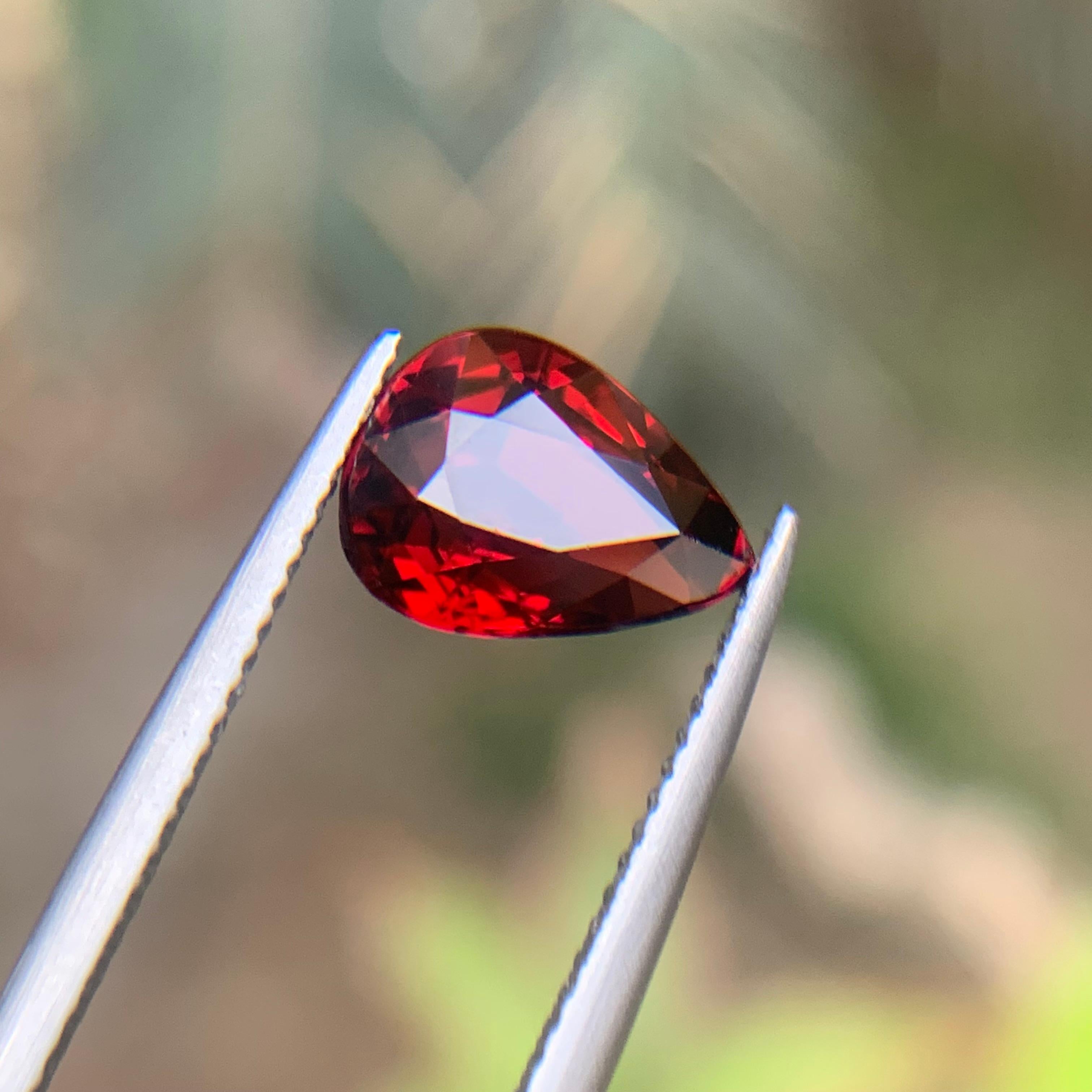 Darkish Red Rhodolite Garnet 4 Ct Natural Loose Gemstone Pear Cut for Ring Jewel For Sale 4