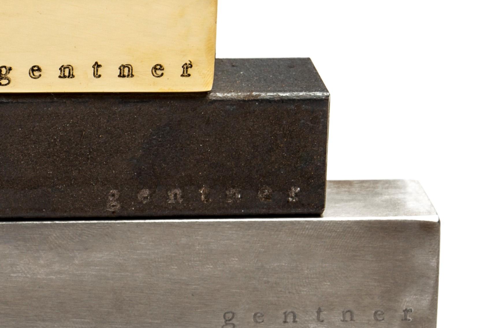 Americano Apribottiglie in ottone Darkned di Gentner Design in vendita