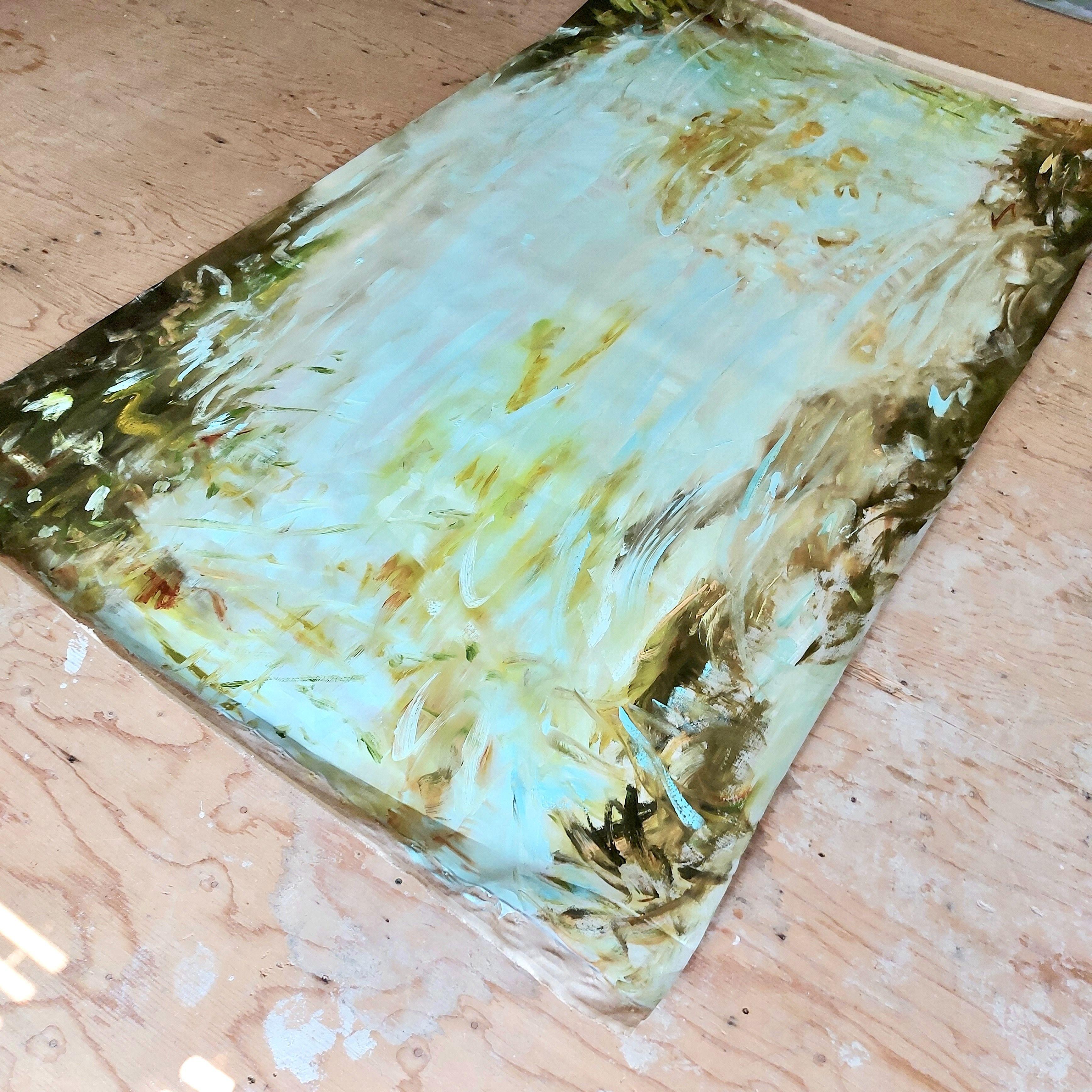 Ein sanftes Ölgemälde eines Teiches mit einer verträumten Darstellung der Wasserspiegelungen.  Dieses Gemälde fühlt sich an wie Wasserfarben und Wasser!  Sie ist nicht aufdringlich, sondern einfach da, um die Ruhe in Ihrer Umgebung zu verstärken. 
