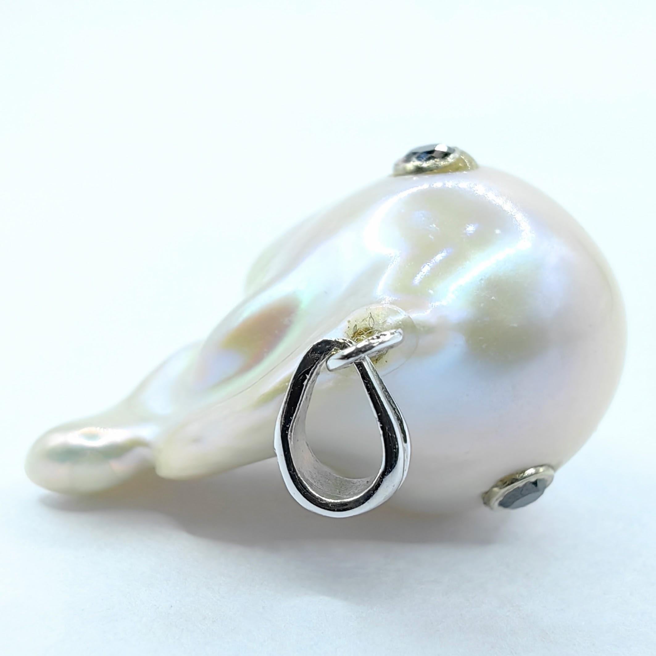 Darling Fish: Black Diamond Baroque Pearl Fish Pendant in 18K White Gold For Sale 4