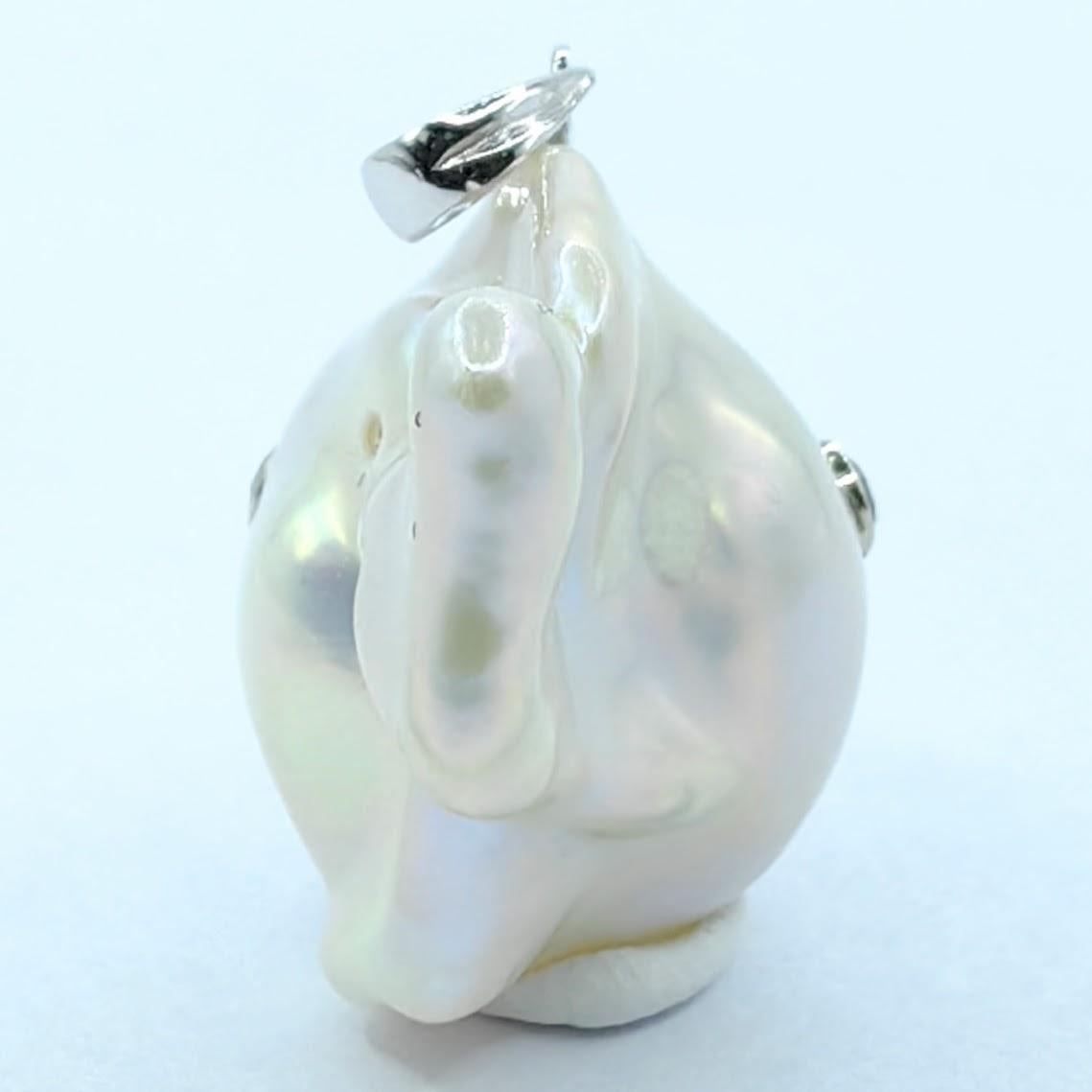 Darling Fish: Black Diamond Baroque Pearl Fish Pendant in 18K White Gold For Sale 3