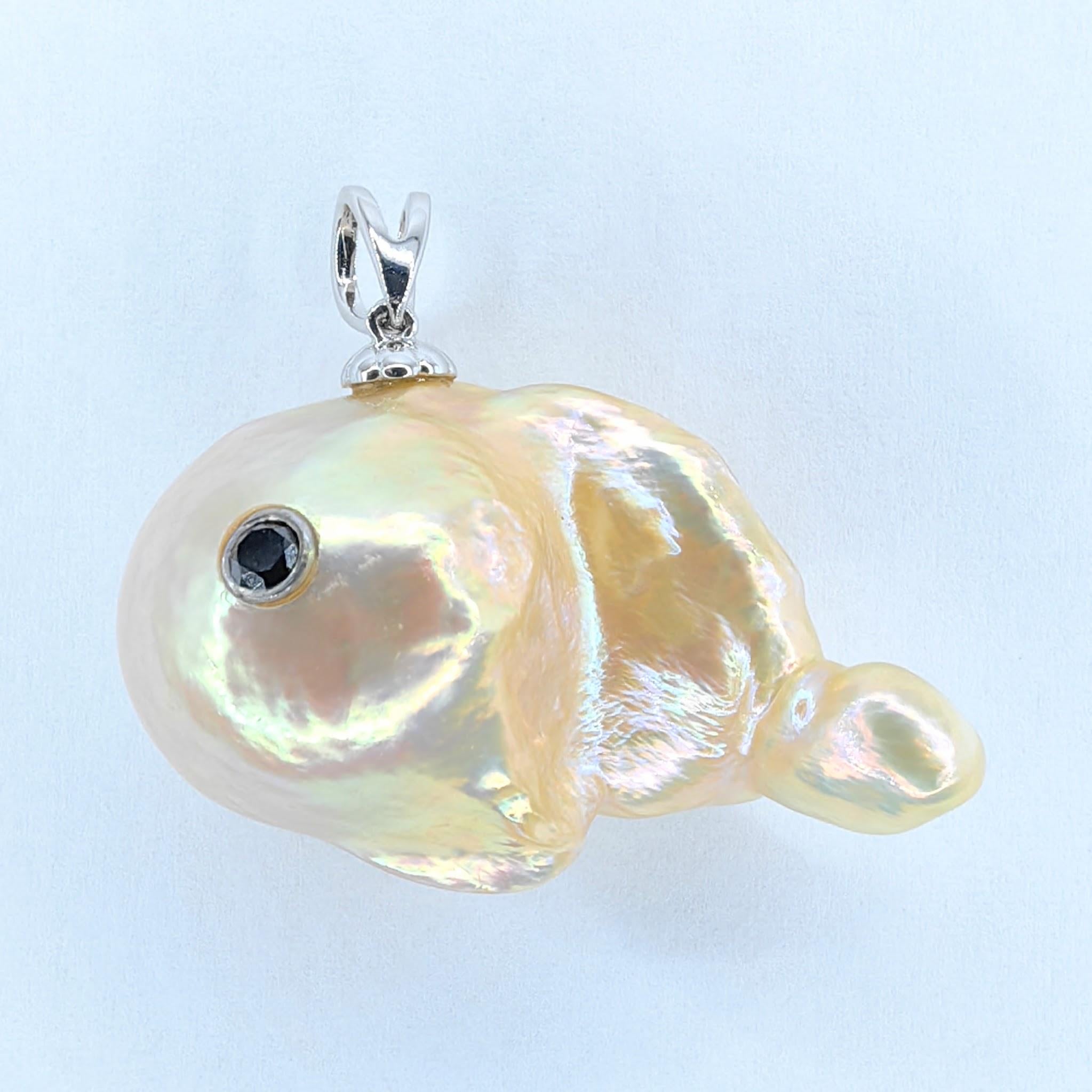 Contemporary Darling Fish XL: Black Diamond & Golden Pink Baroque Pearl 18K Gold Fish Pendant For Sale
