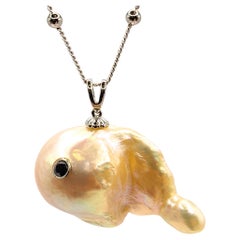 Darling Fish XL: Black Diamond & Golden Pink Baroque Pearl 18K Gold Fish Pendant