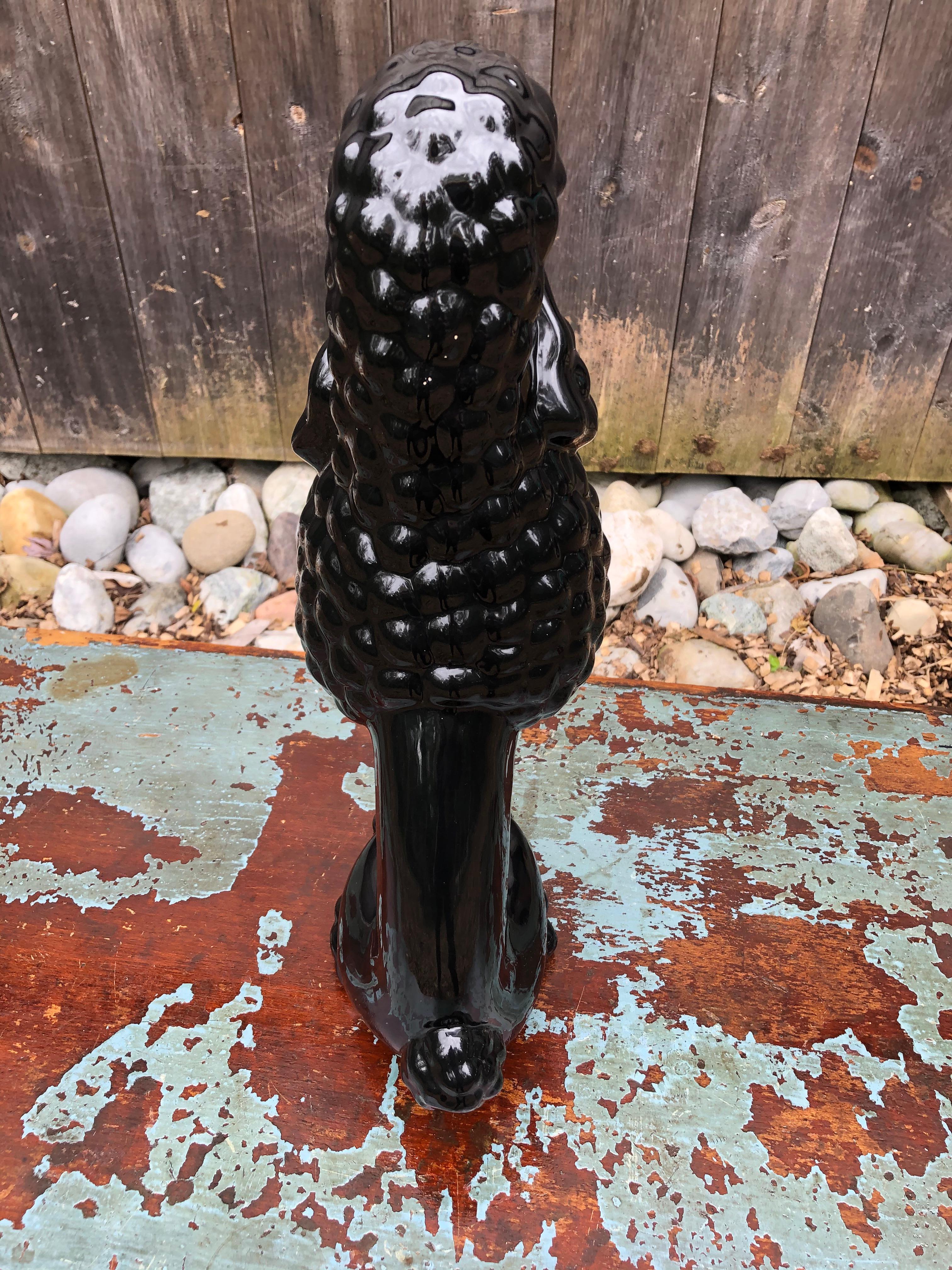 Große schwarze Porzellanpoodle-Skulptur von Sterling 2