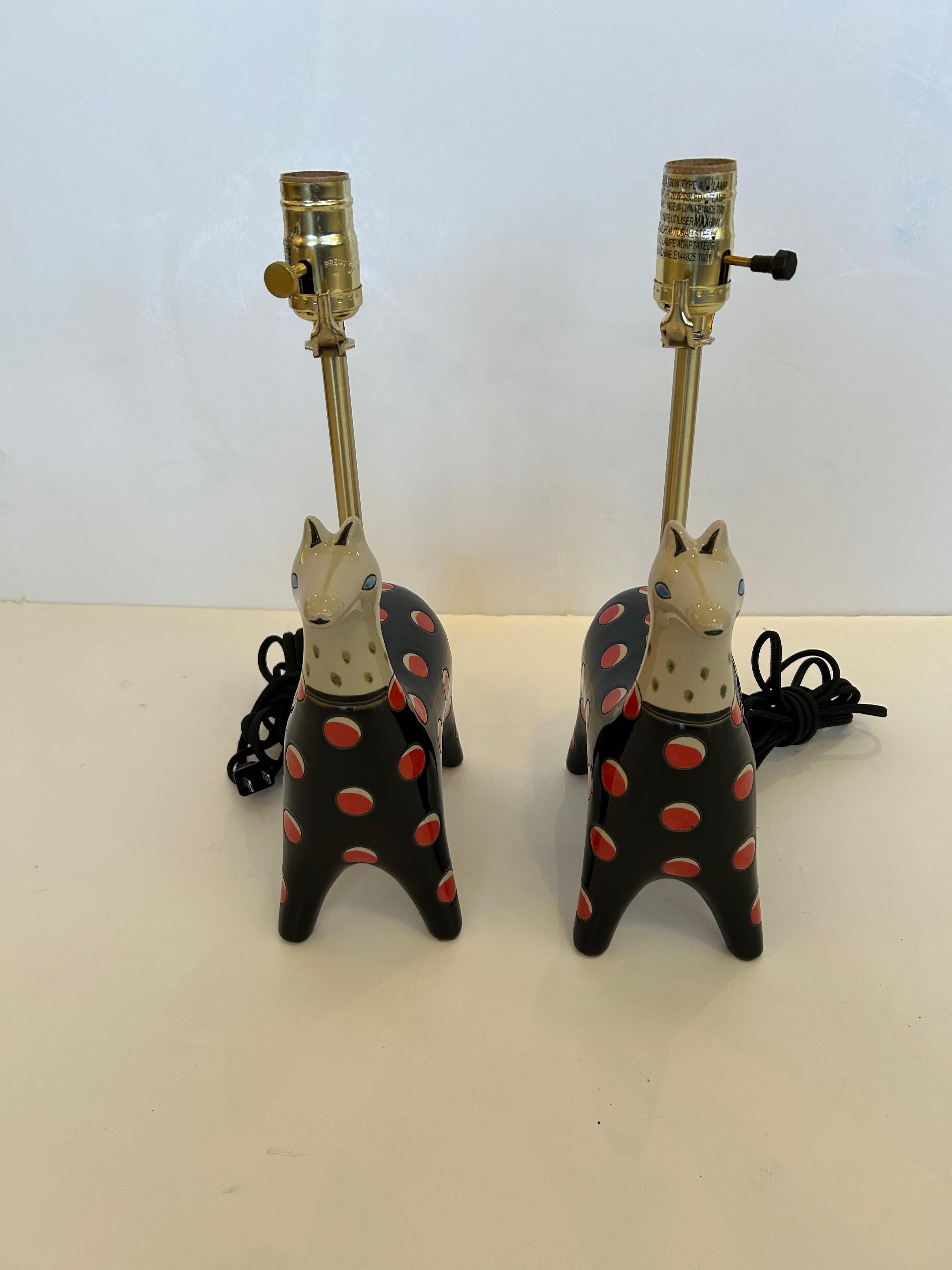Paire de lampes de table Llama en céramique Bon état - En vente à Hopewell, NJ