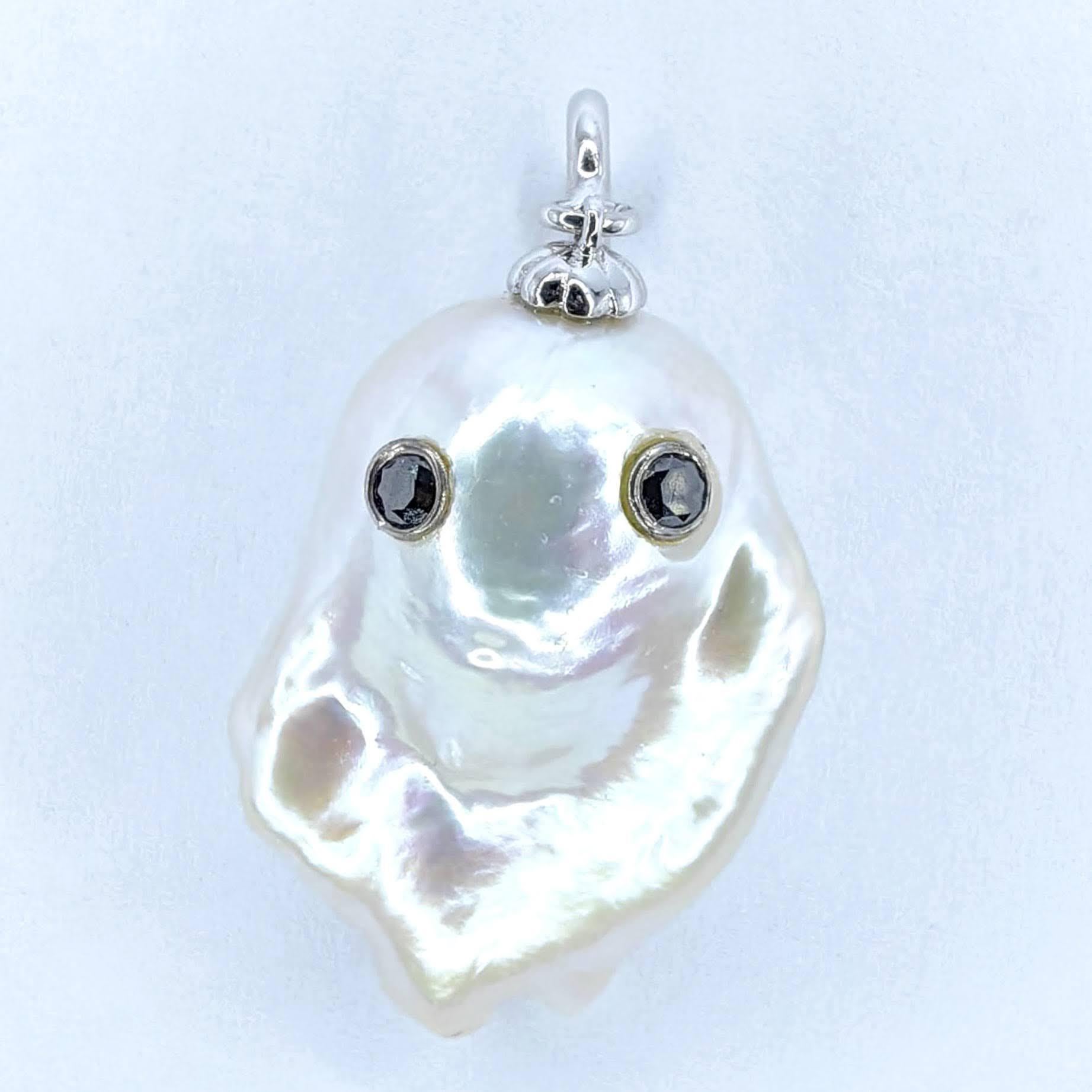 Darling Phantom: Black Diamond Baroque Pearl Ghost Charm Pendant 18K White Gold In New Condition For Sale In Wan Chai District, HK
