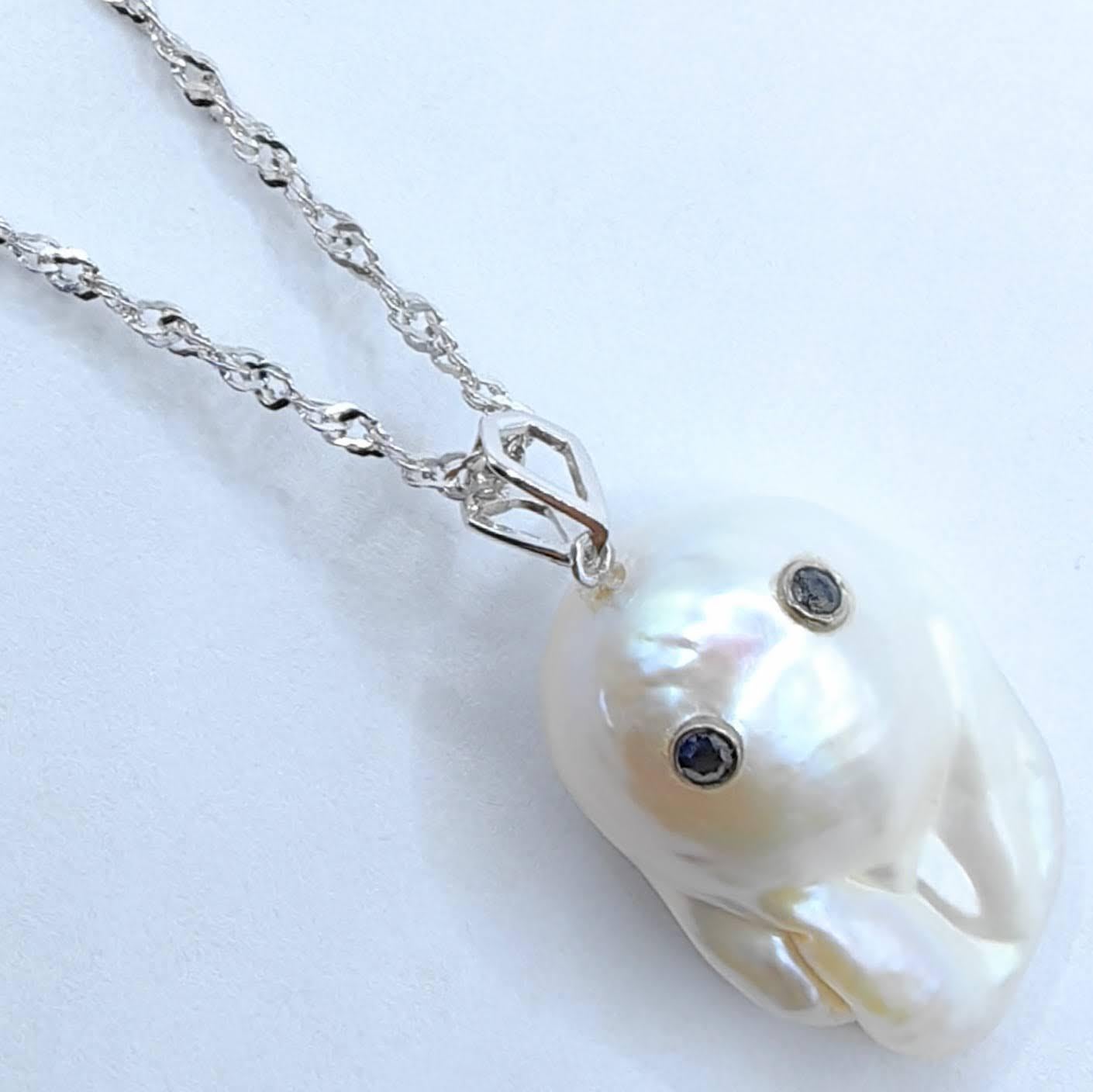Darling Phantom: Blue Sapphire Baroque Pearl Ghost Pendant in 18K White Gold In New Condition For Sale In Wan Chai District, HK