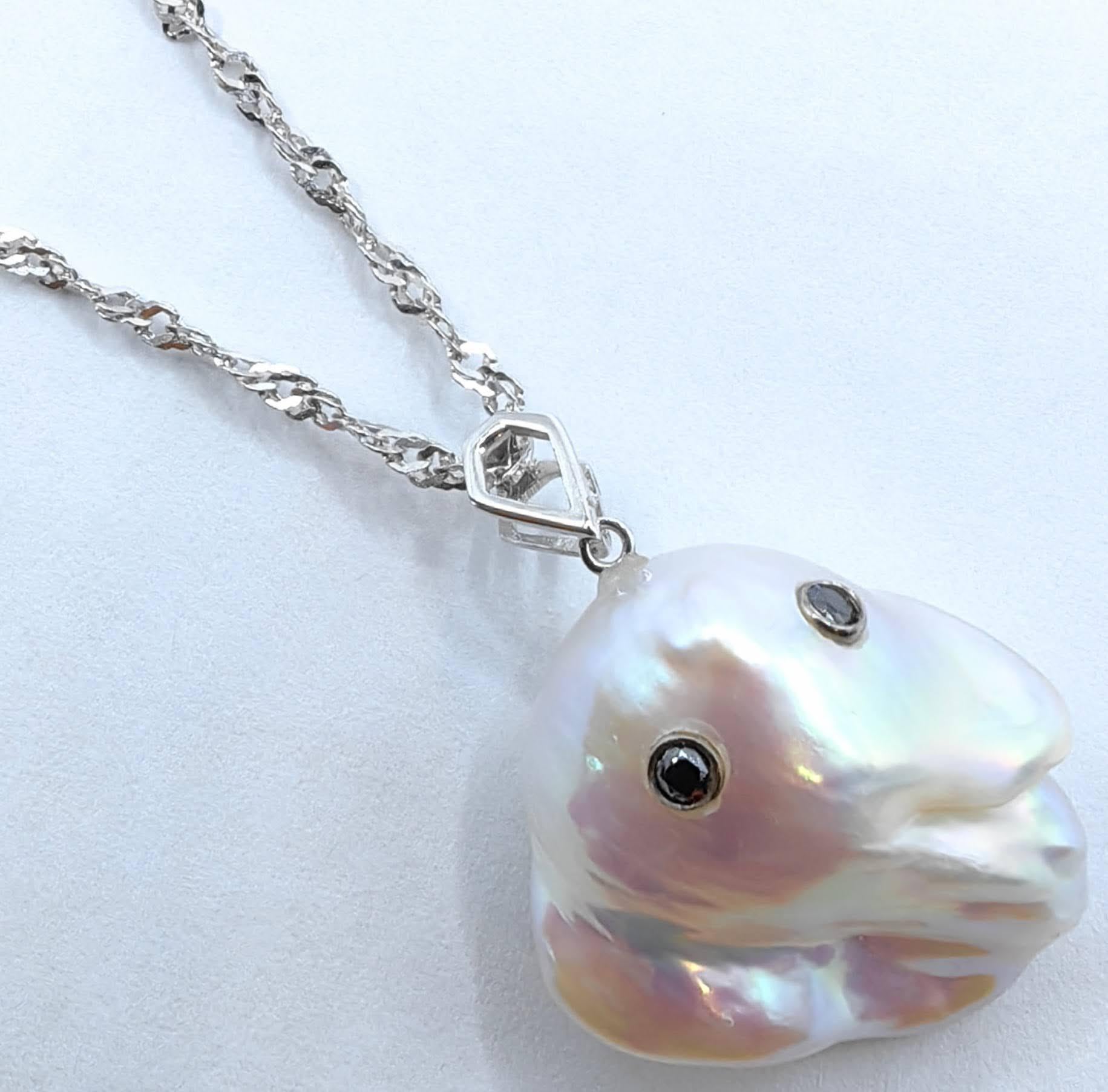 Darling Phantom: Black Diamond Baroque Pearl Ghost Pendant in 18K White Gold In New Condition In Wan Chai District, HK