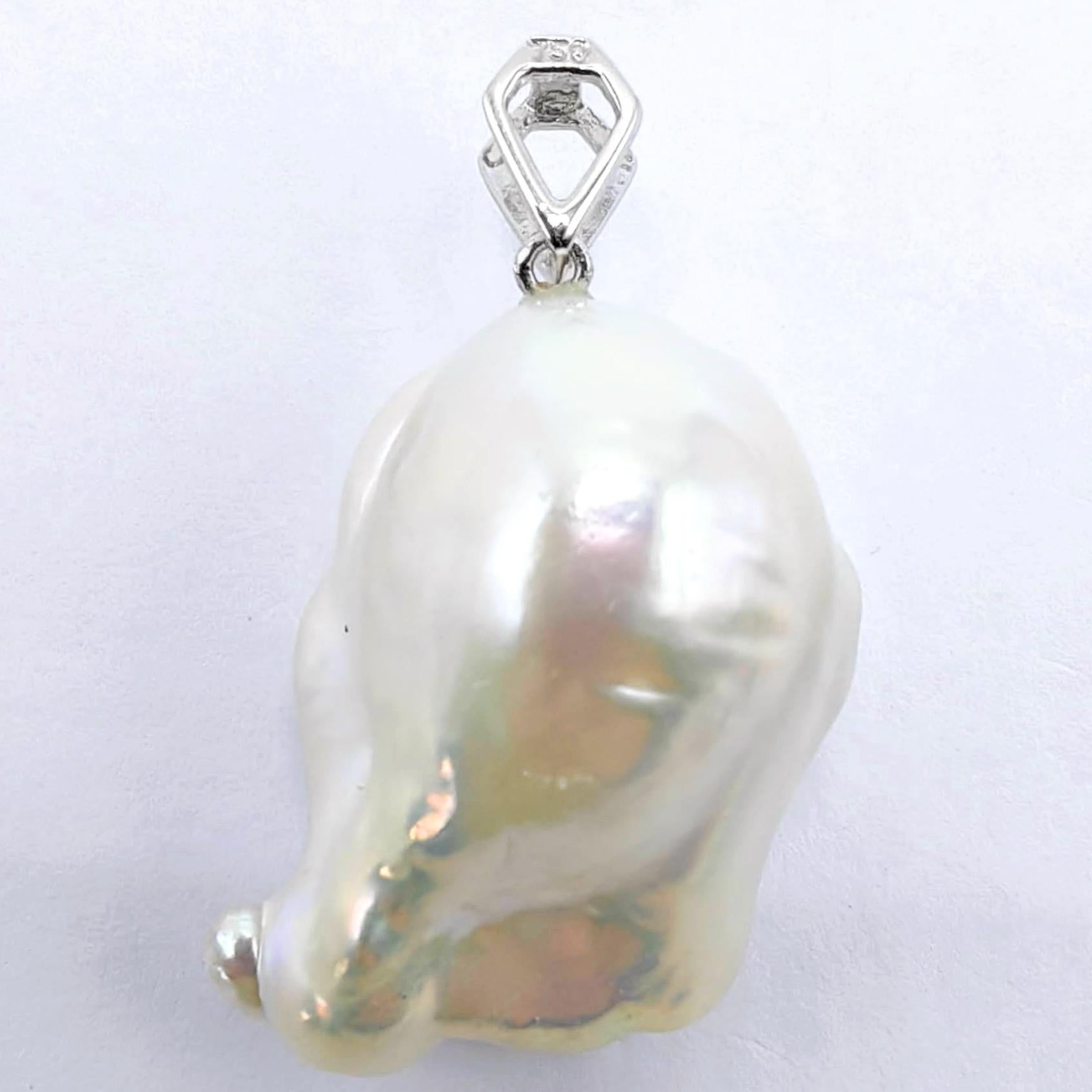 Darling Phantom : Pendentif Ghost en or blanc 18 carats, diamant noir et perle baroque Unisexe en vente