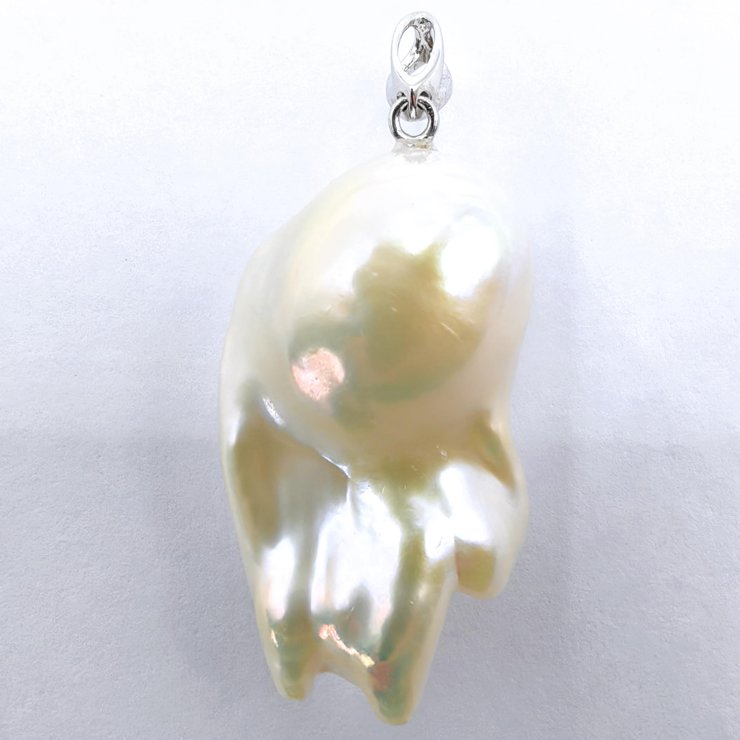 da uomo o donna Darling Phantom: Ciondolo fantasma con diamante nero e perla barocca in oro bianco 18 carati in vendita