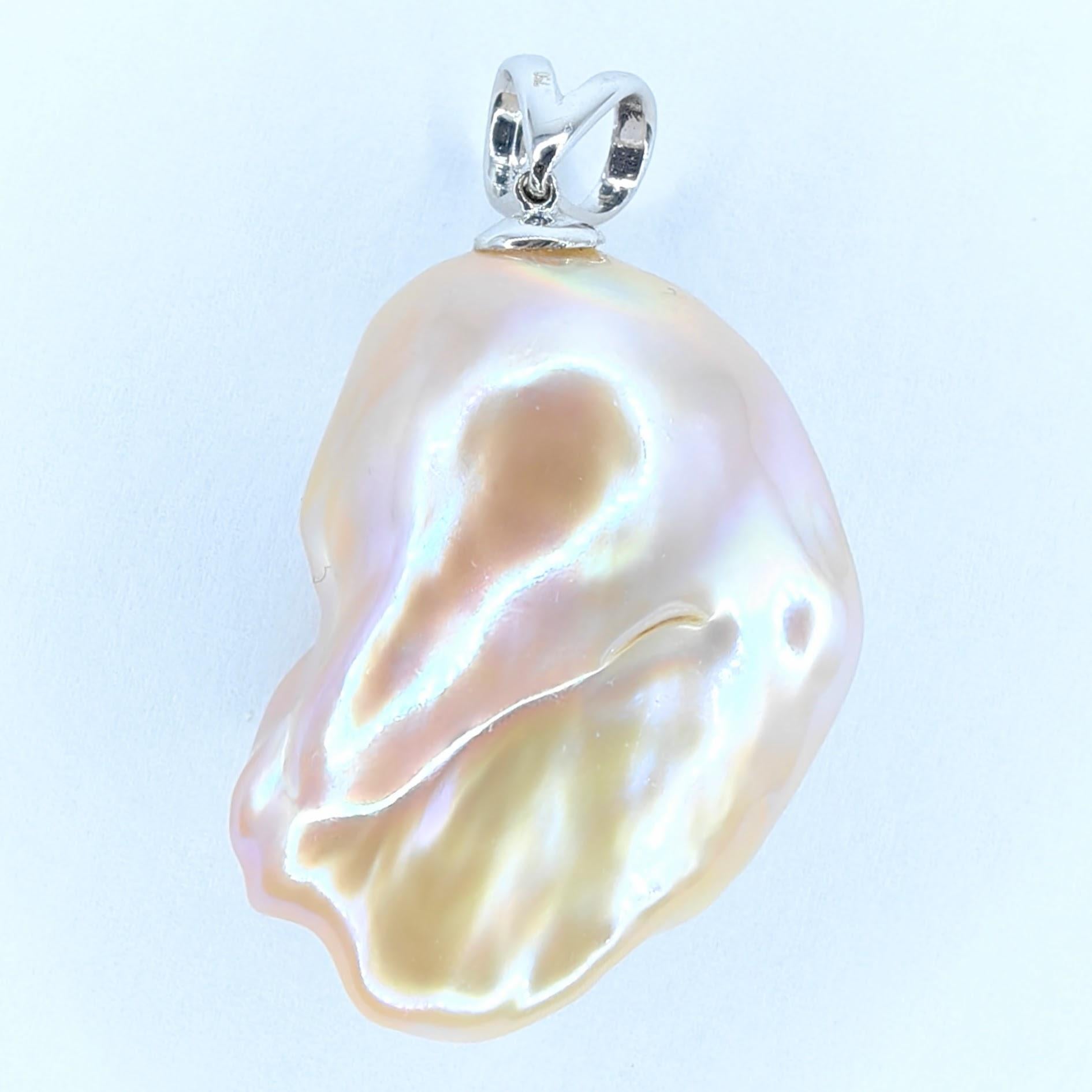 Taille ronde Darling Phantom : Pendentif extra large en or 18 carats rubis et perles baroques roses Ghost en vente