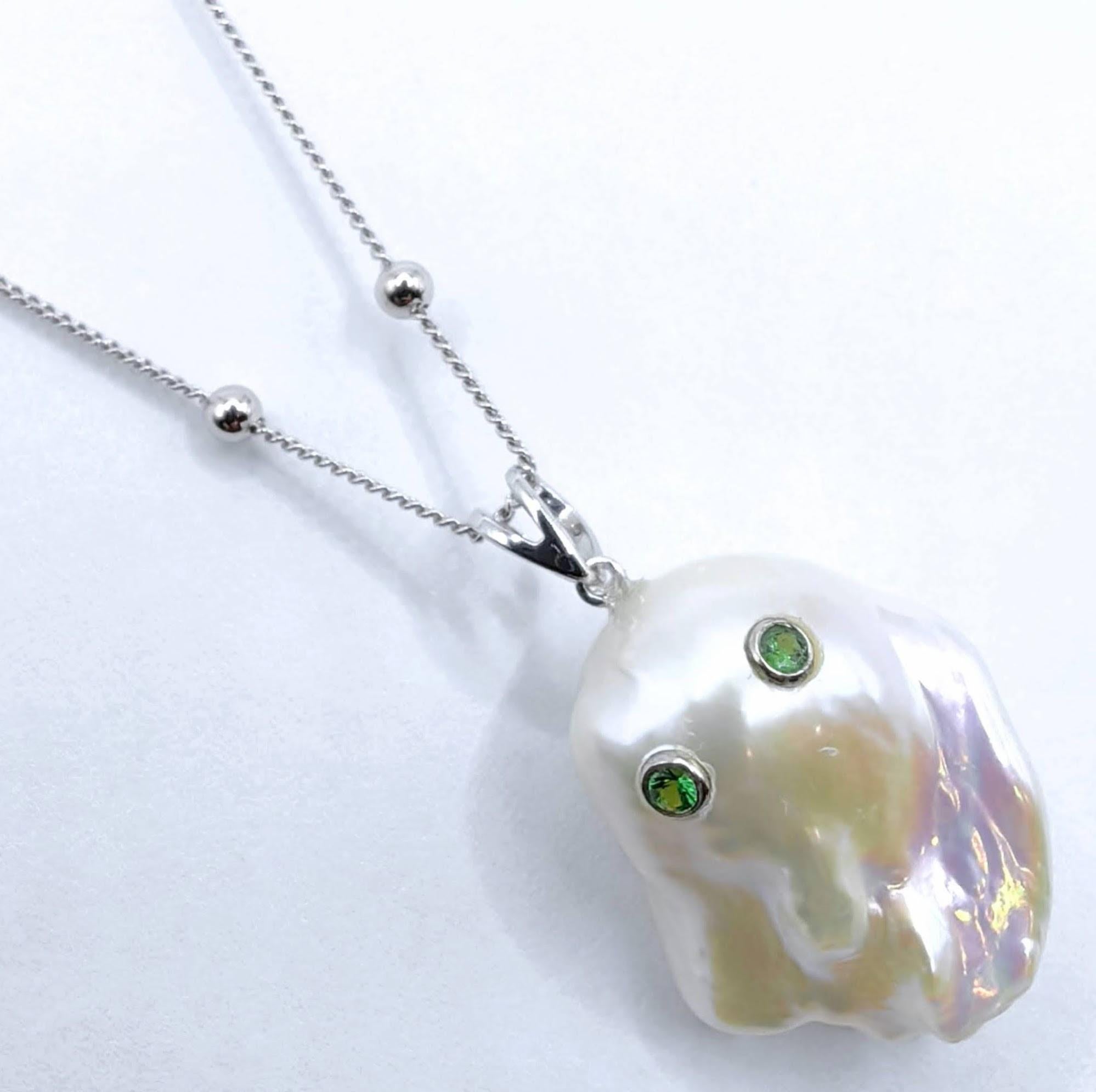 Darling Phantom Gemini: ciondolo con tsavorite e diamante nero a due facce con perle fantasma In condizioni Nuovo in vendita a Wan Chai District, HK
