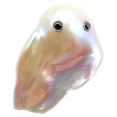 Darling Phantom XXL: Black Diamond Pink Baroque Pearl Ghost Brooch in 18K Gold Darling Phantom XXL: Black Diamond Pink Baroque Pearl Ghost Brooch in 18K Gold