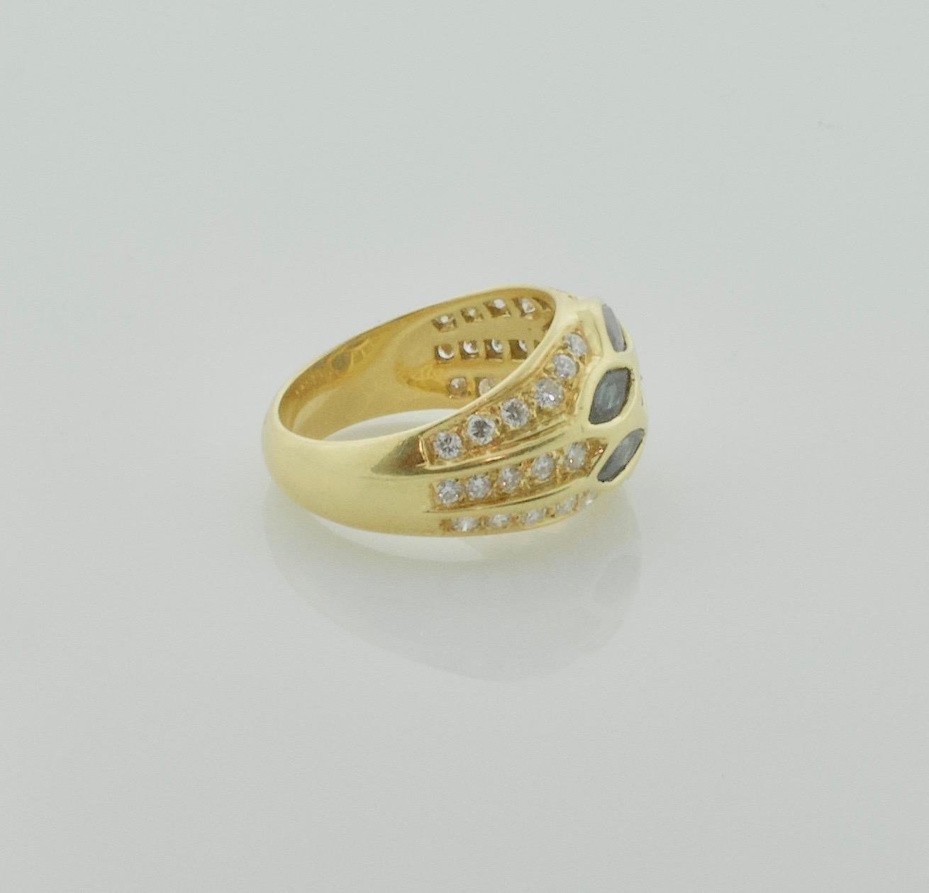 Moderne Bague Darling Sapphire and Diamond en 18 carats signée « Richarde & Cie ». en vente