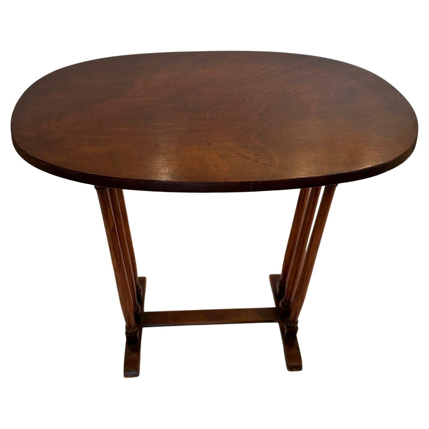 Darling Small Elegant Antique Oval Mahogany Martini End Table For Sale