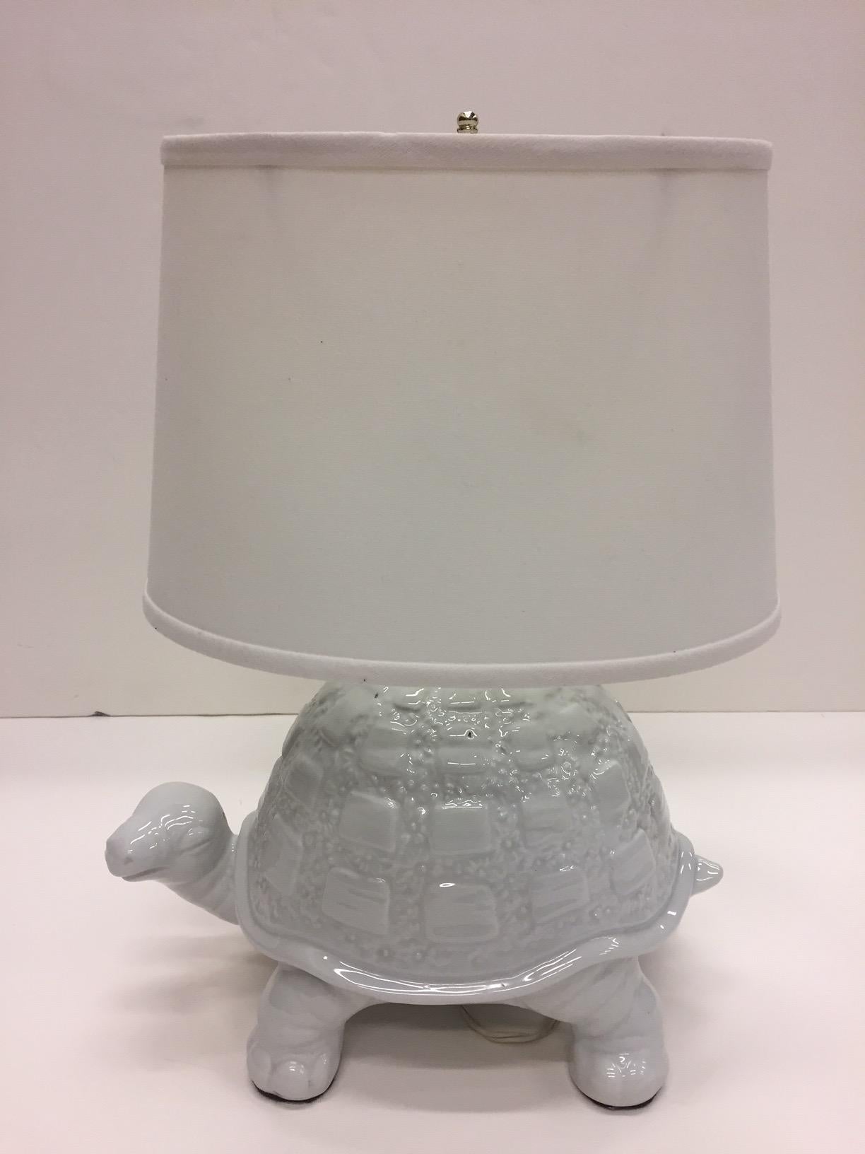 Darling White Ceramic Turtle Lamp For Sale 2