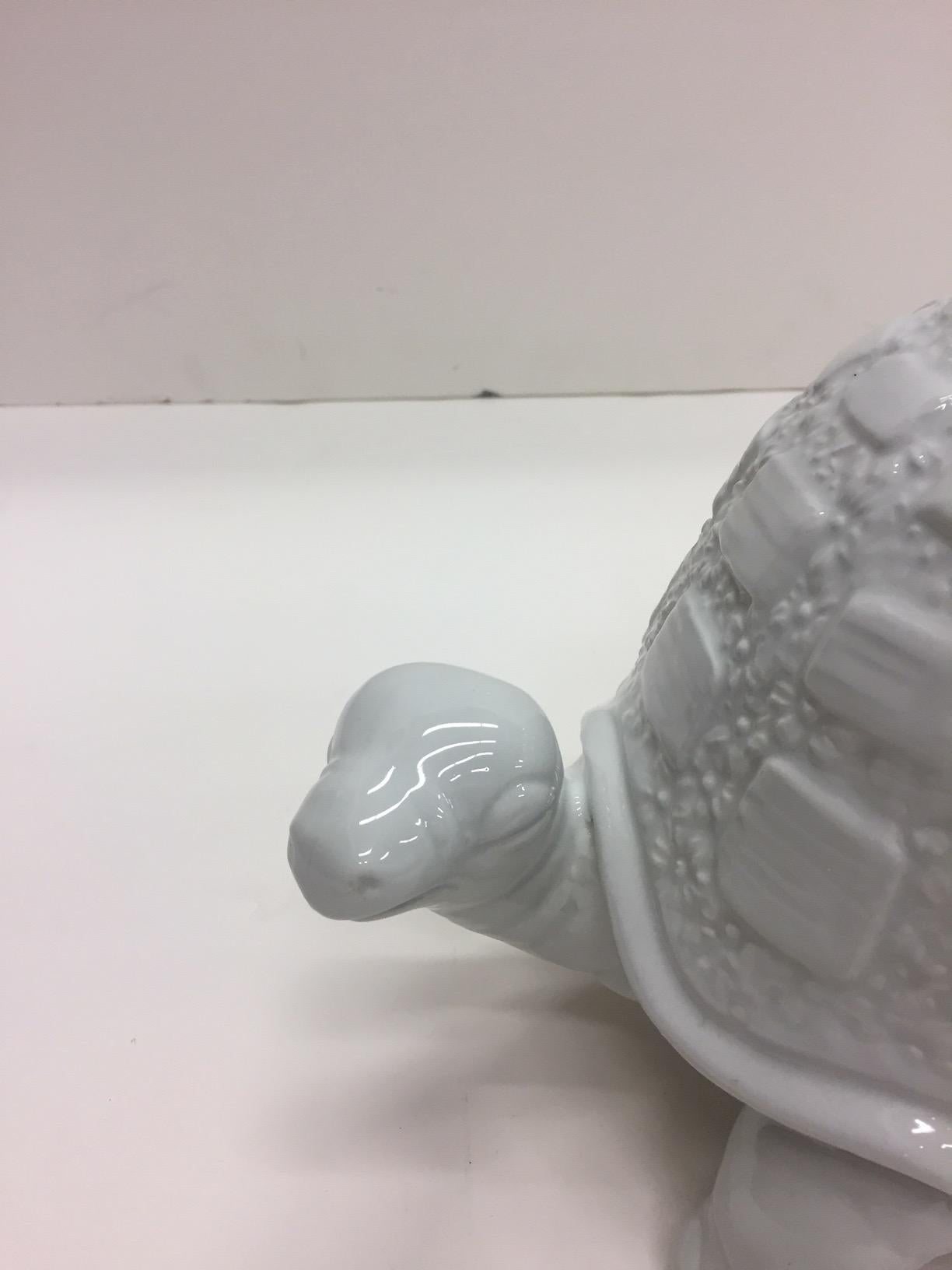 Darling White Ceramic Turtle Lamp For Sale 1