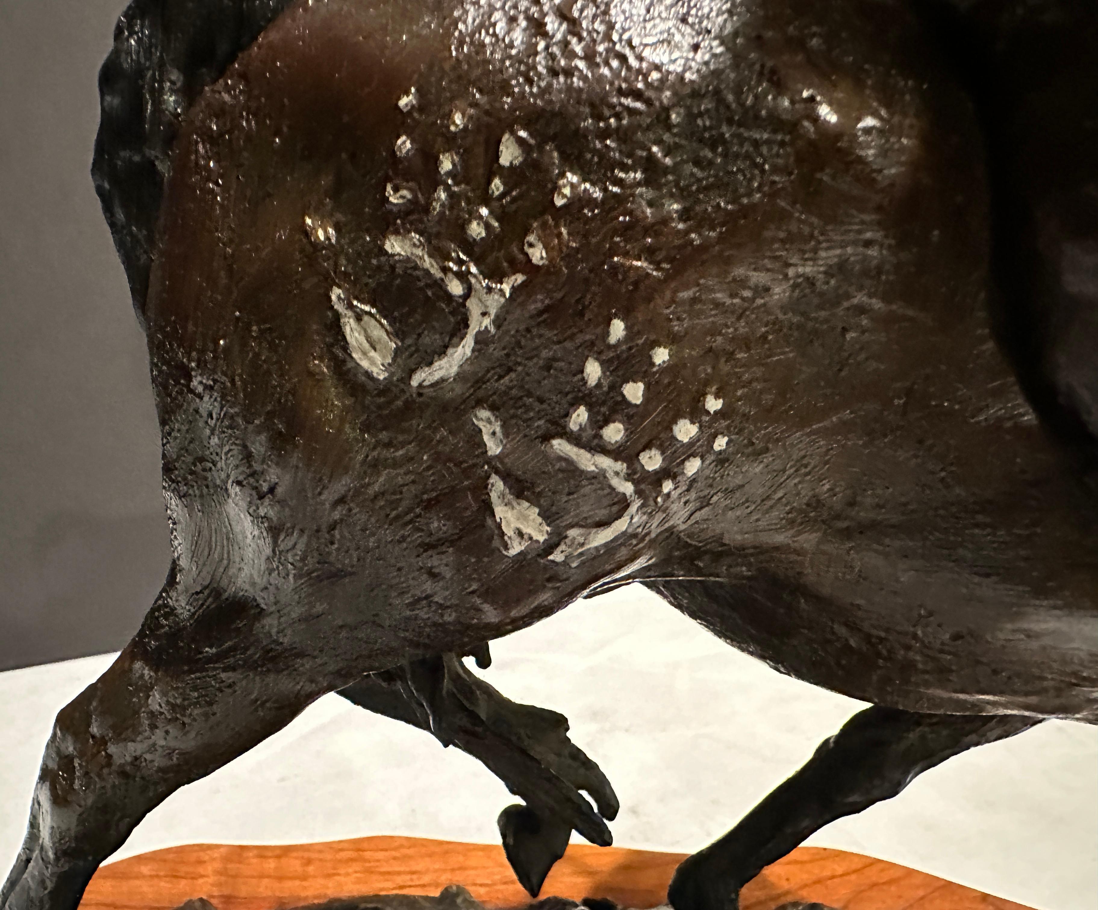 Bronzeskulptur der amerikanischen Ureinwohner zu Pferd, Daro Flood im Angebot 6