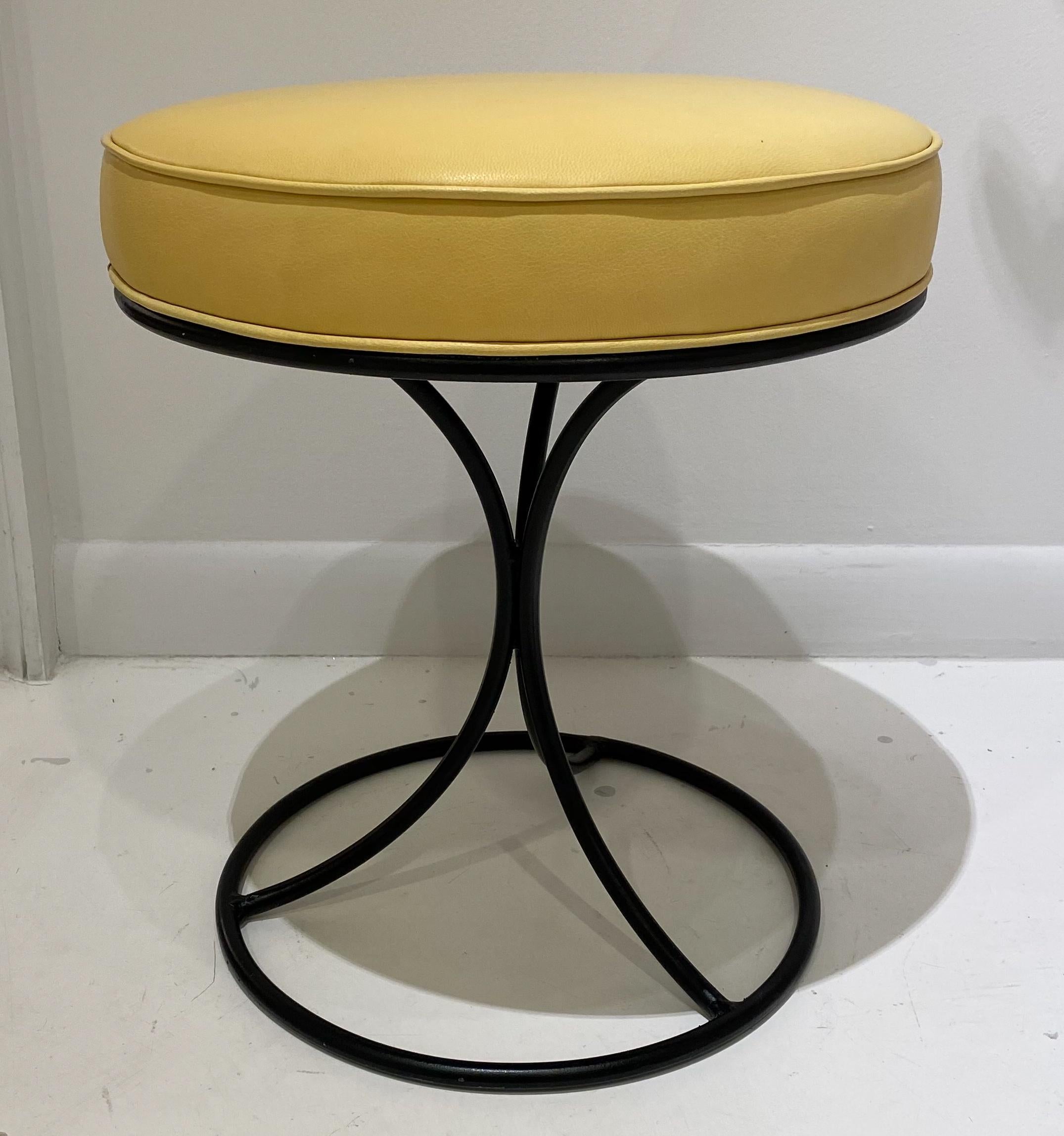 American Darrel Landrum for Avard Stool