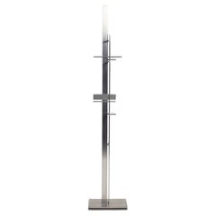 Percha Dash, Metal Hecho a Mano, Aspecto Escultural en Acero Inoxidable