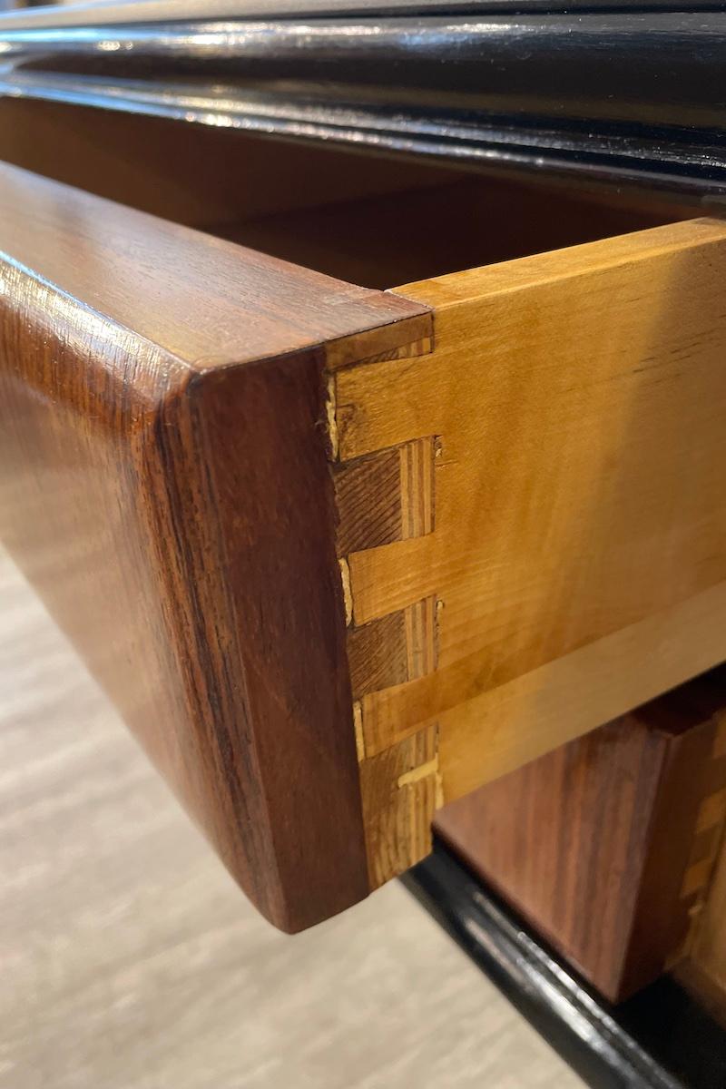 Dassi Design Console in Wood with Glass Handles and Brass Keys For Sale 9