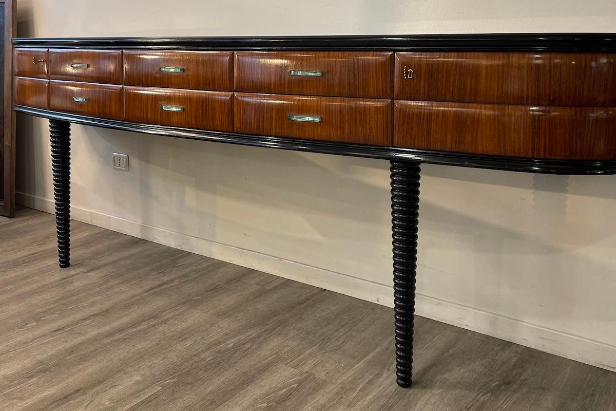 Italiano Console Dassi Design in Wood con maniglie in vetro e chiavi in ottone in vendita