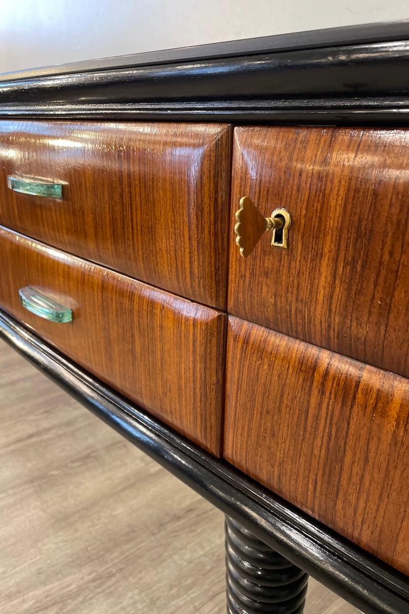 Ottone Console Dassi Design in Wood con maniglie in vetro e chiavi in ottone in vendita