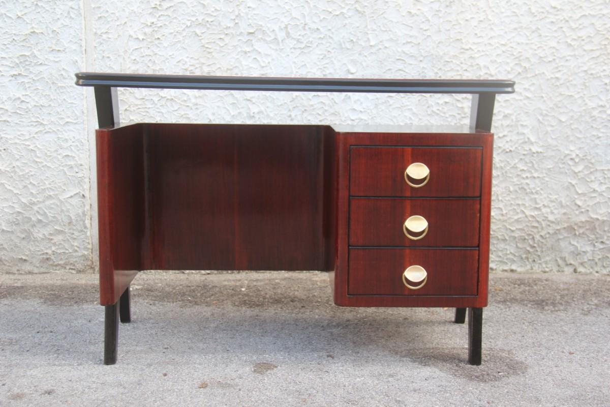 Dassi Schreibtisch Nussbaum Mid-Century Modern Messing Minimal Scultural 1950s Italienisch im Angebot 3