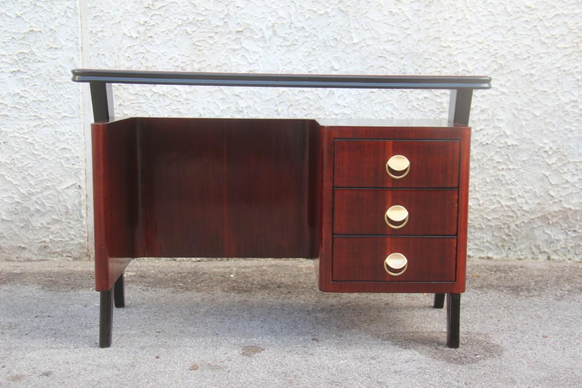 Dassi Desk walnut Mid-Century Modern Brass Minimal Scultural 1950s Italian  For Sale 4