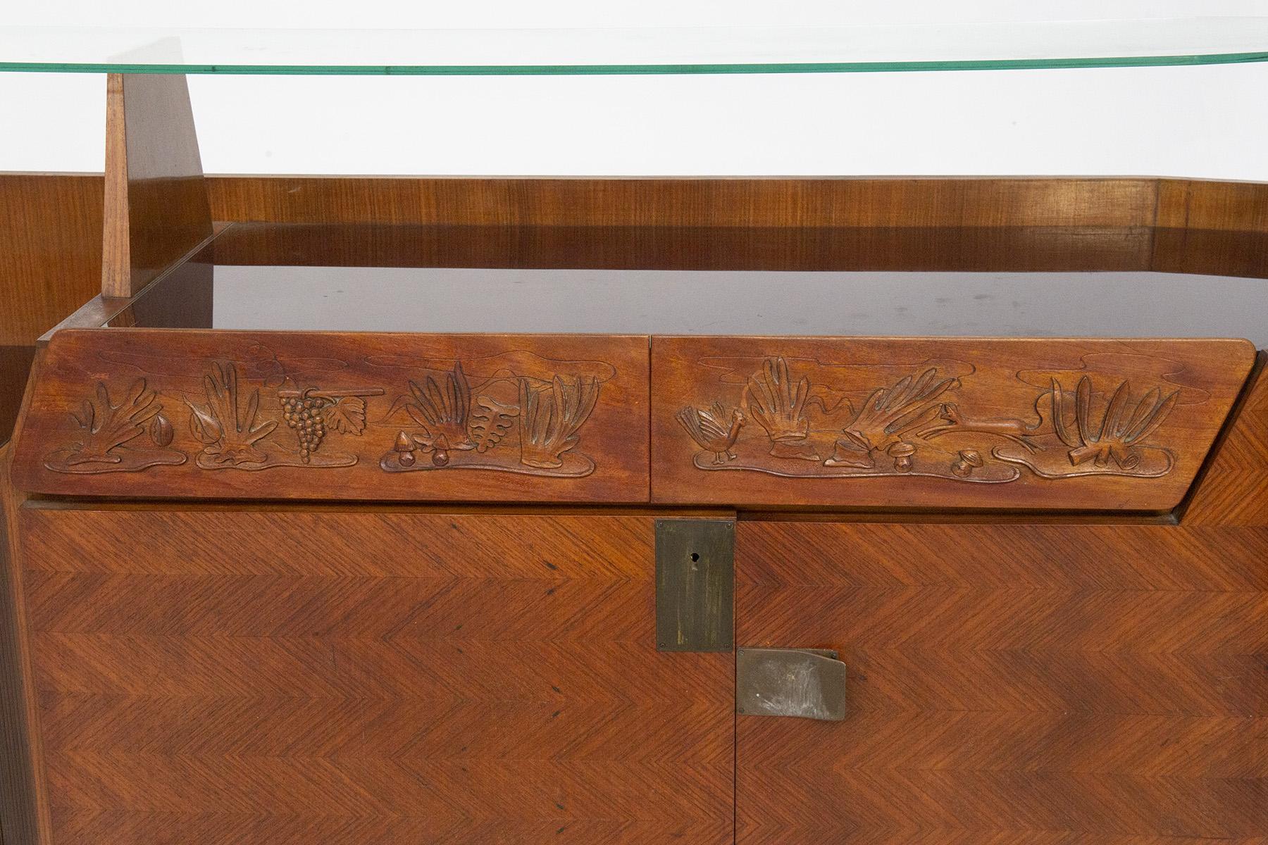 Dassi Modern Furniture Sideboard in Wood, Glass and Brass In Good Condition For Sale In Milano, IT