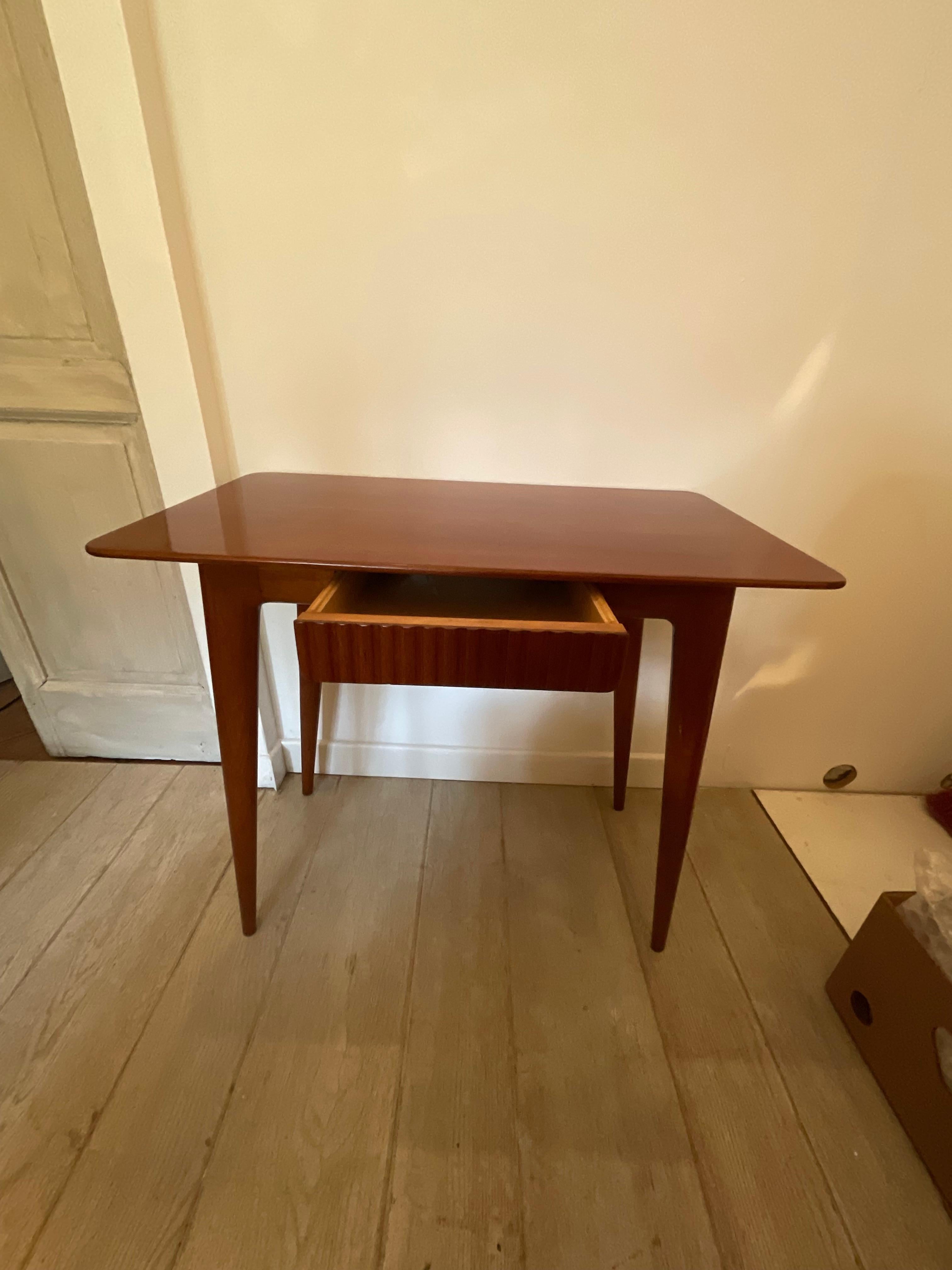 DASSI - Piccolo tavolo, scrivania o console, con cassetto in acero, ITALIA 1950. im Angebot 5