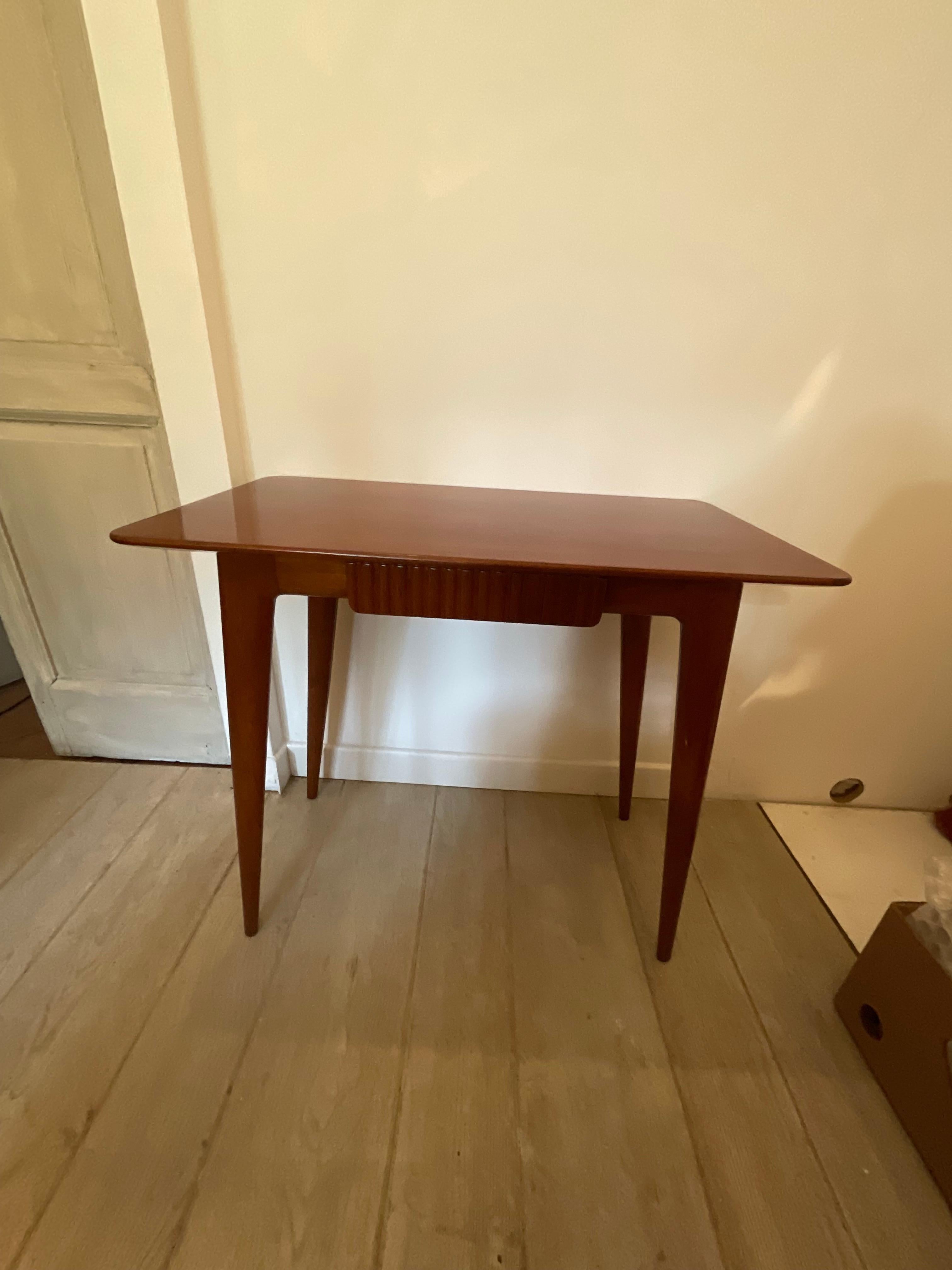 DASSI - Piccolo tavolo, scrivania o console, con cassetto in acero, ITALIA 1950. (Moderne der Mitte des Jahrhunderts) im Angebot