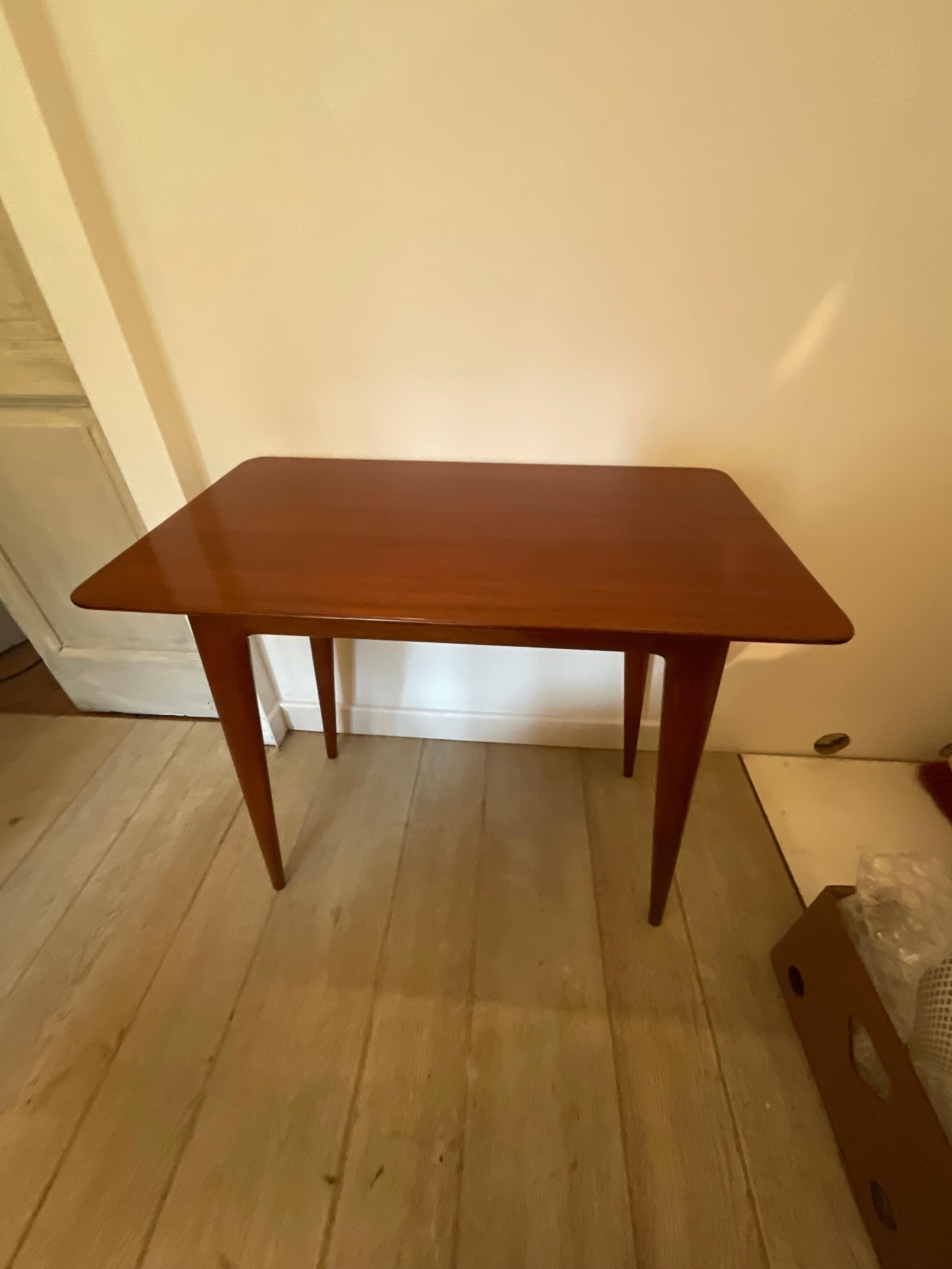DASSI - Piccolo tavolo, scrivania o console, con cassetto in acero, ITALIA 1950. (20. Jahrhundert) im Angebot