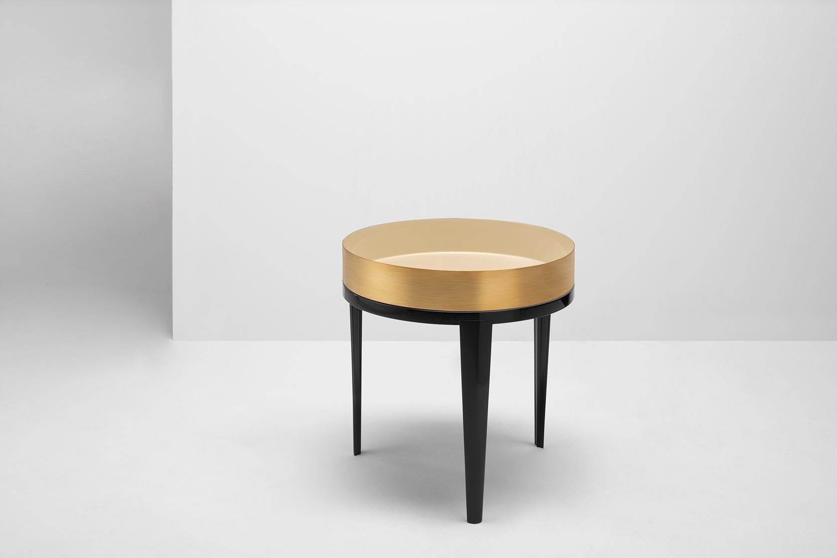 Data, Coffee Table in Laquered Wood with Removable Tray in Brass For Sale 10