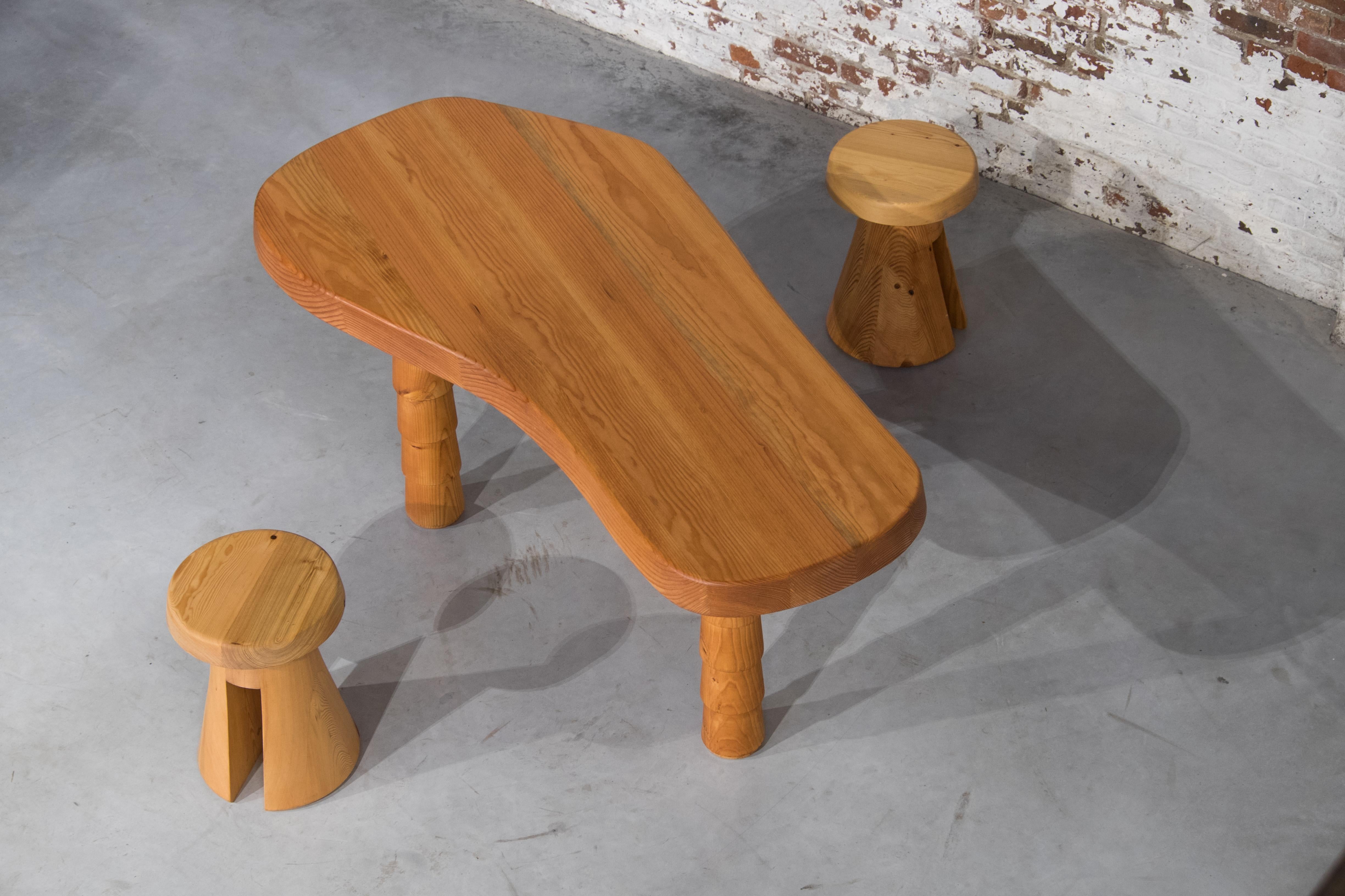 Data Stool in Solid Oregon by Atelier Thomas Serruys 4