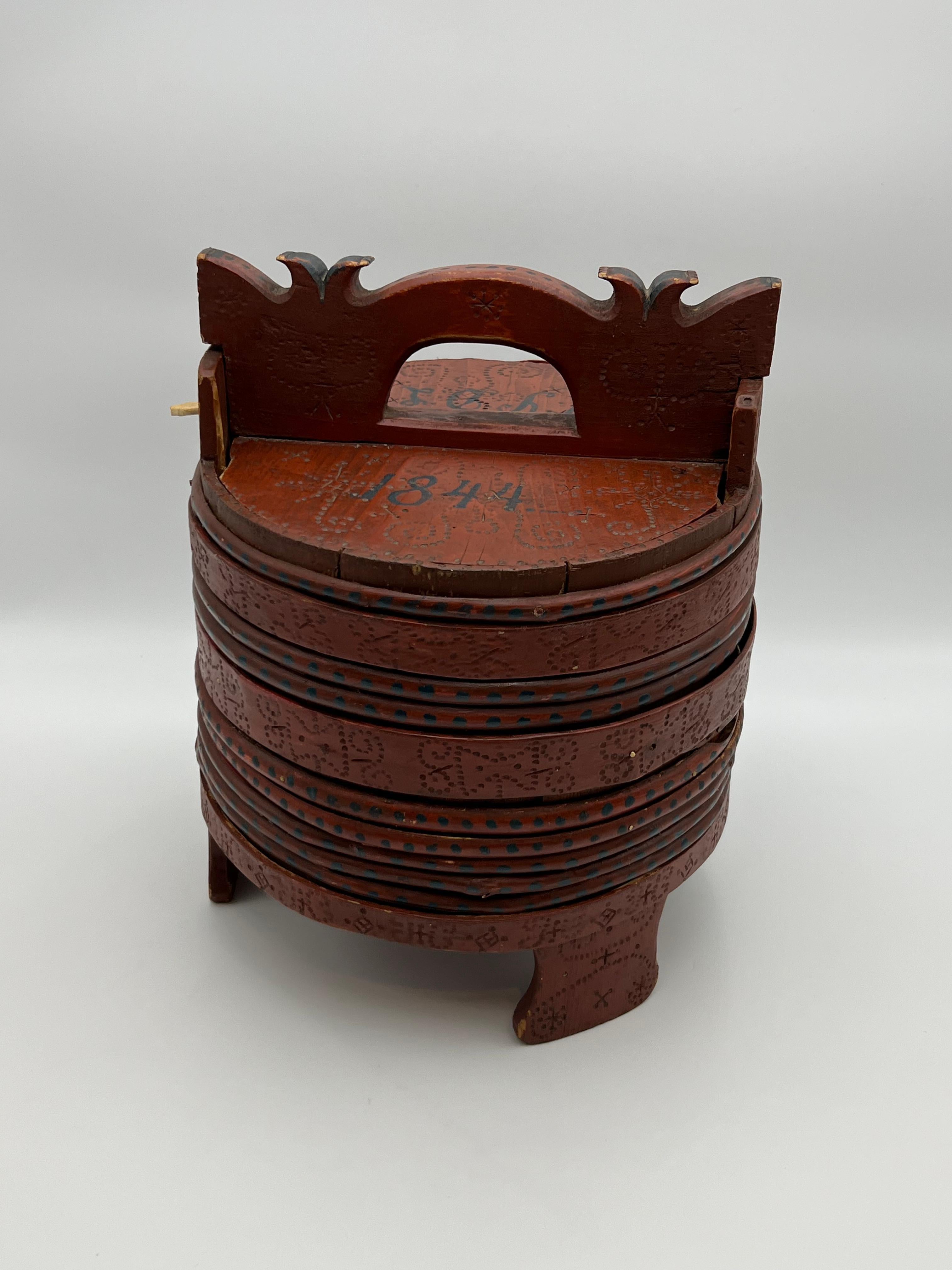Fait main Seau à beurre antique daté de 1800/1844, Norvège - Art populaire de qualité muséale en vente