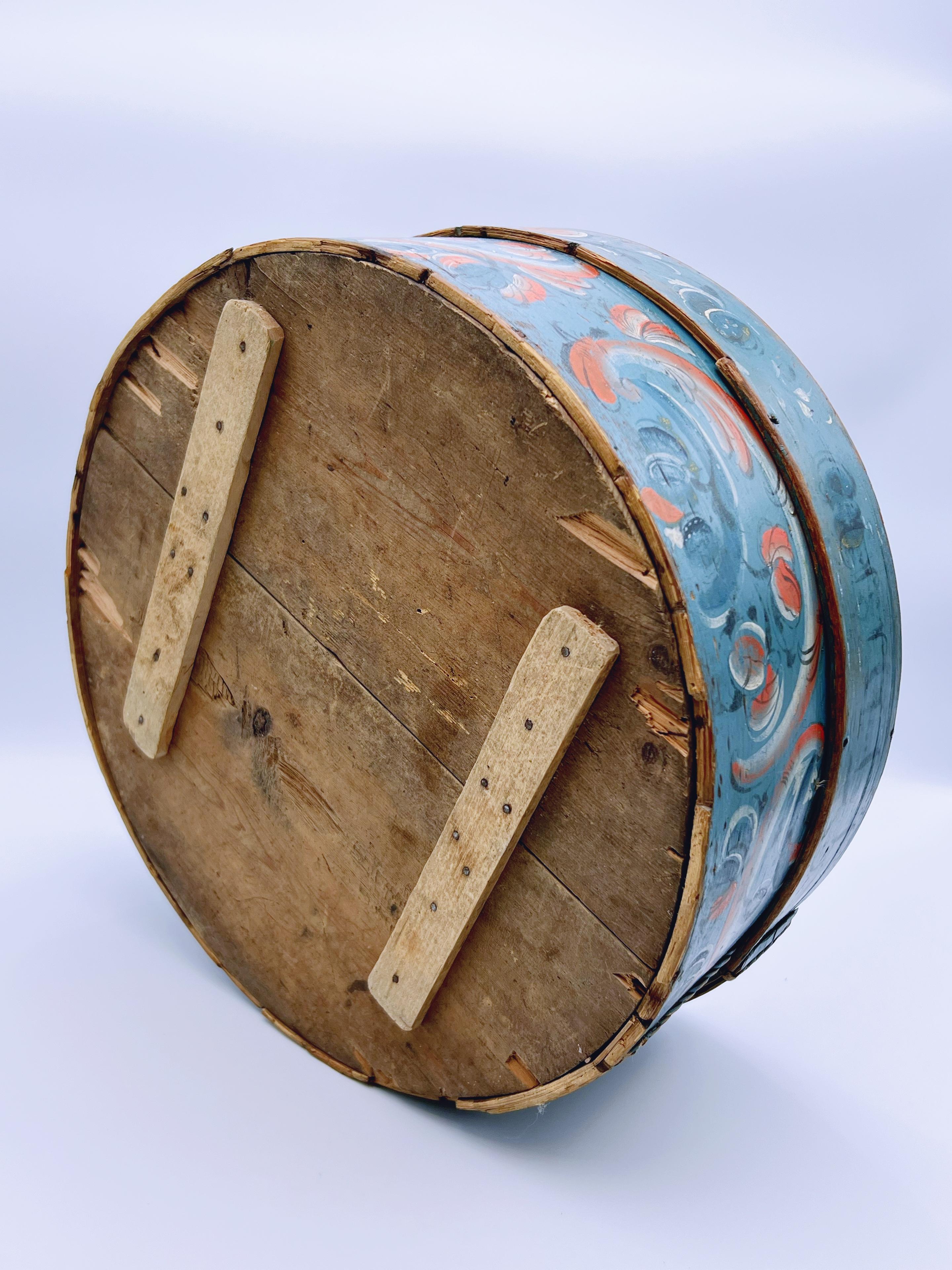 Norwegische antike Rosenholzschachtel aus Telemark aus Telemark von Leiv Aslestad, datiert 1812 im Angebot 2