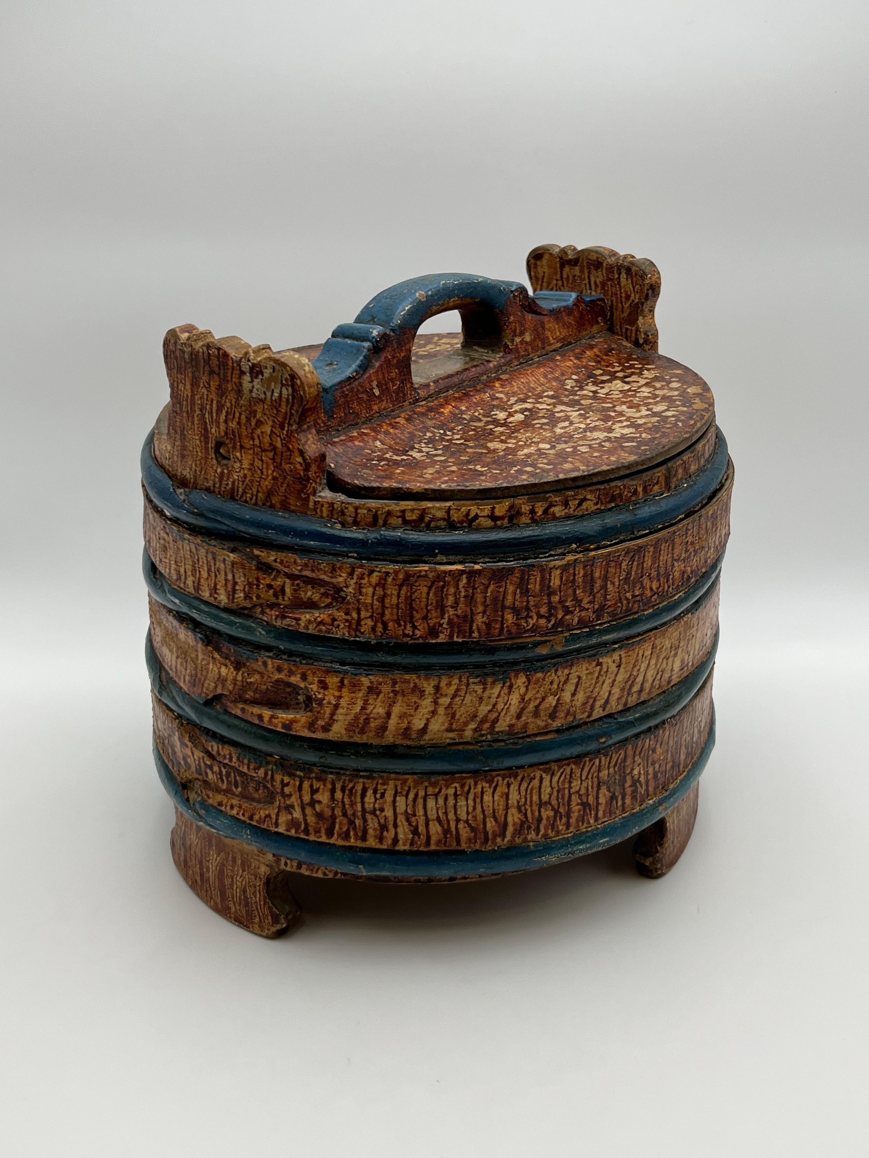 Arte popolare Secchiello da burro rustico datato 1819, Norvegia, arte popolare di qualità museale in vendita