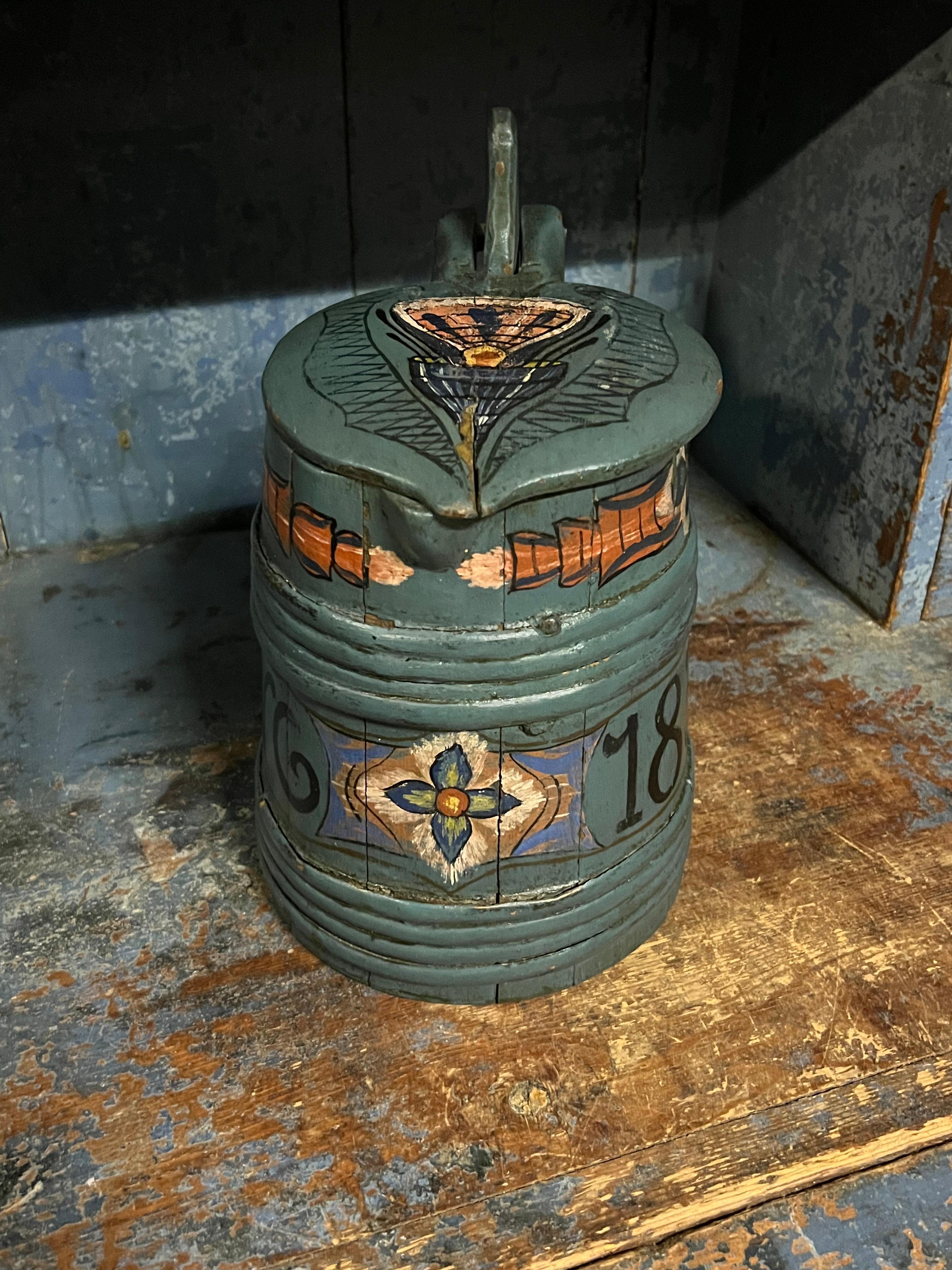 Fechada en 1835 Jarra / tankard antigua con rosemaling, estilo nórdico, rústico de granja Arte popular en venta