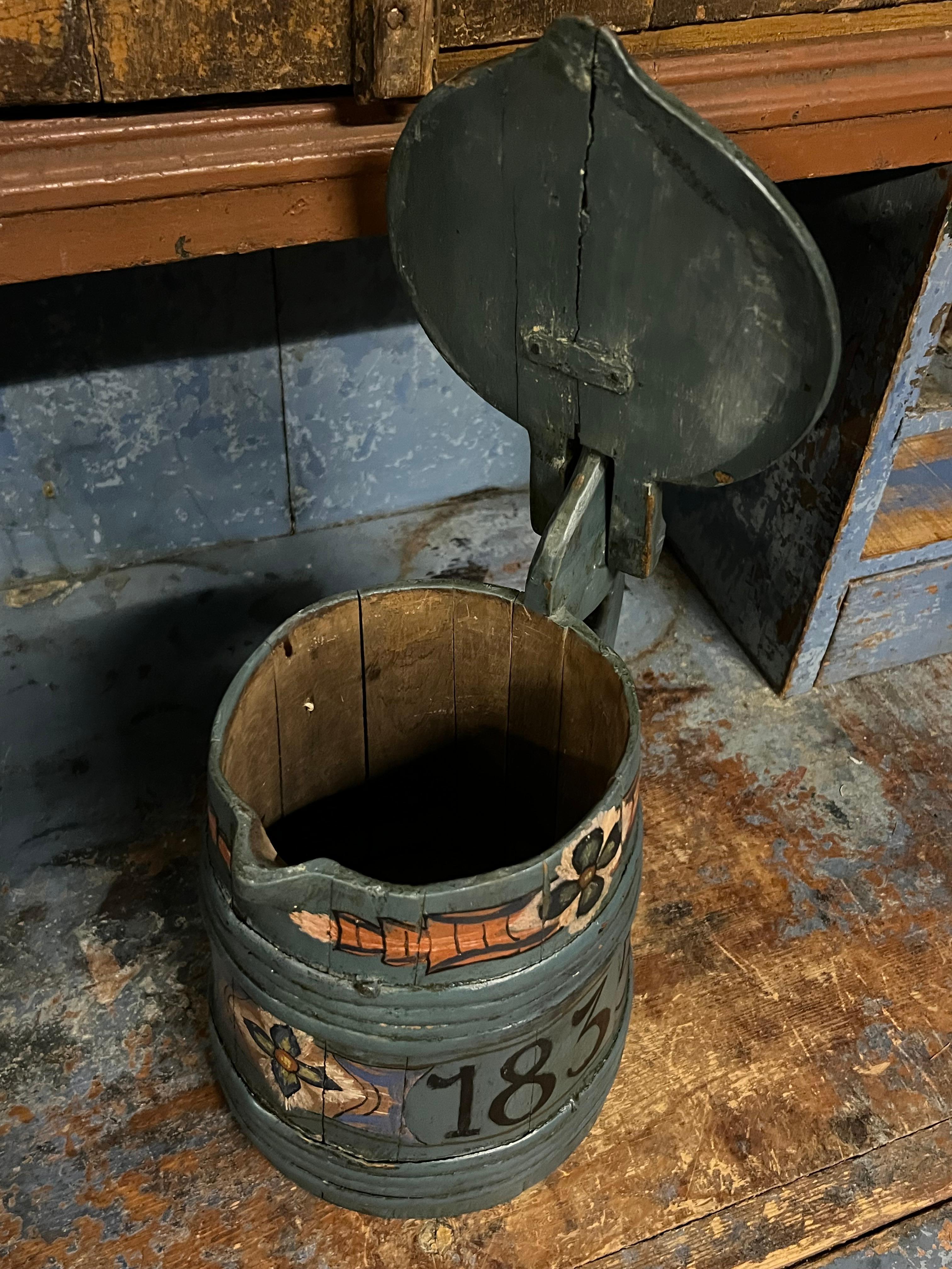Fechada en 1835 Jarra / tankard antigua con rosemaling, estilo nórdico, rústico de granja siglo XIX en venta