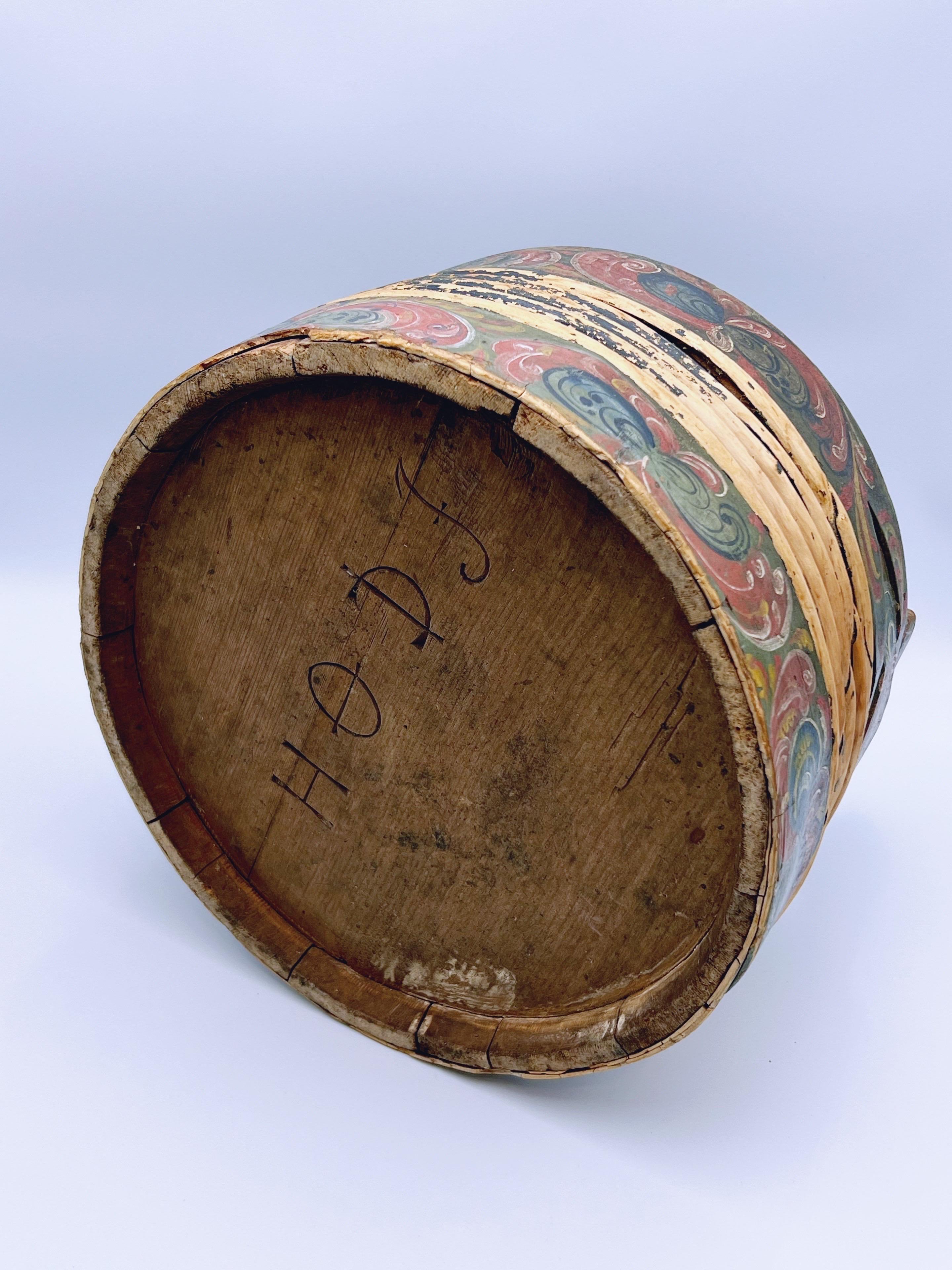 Norwegischer antiker Rosenkübel aus Telemark, datiert 1846, datiert im Angebot 3