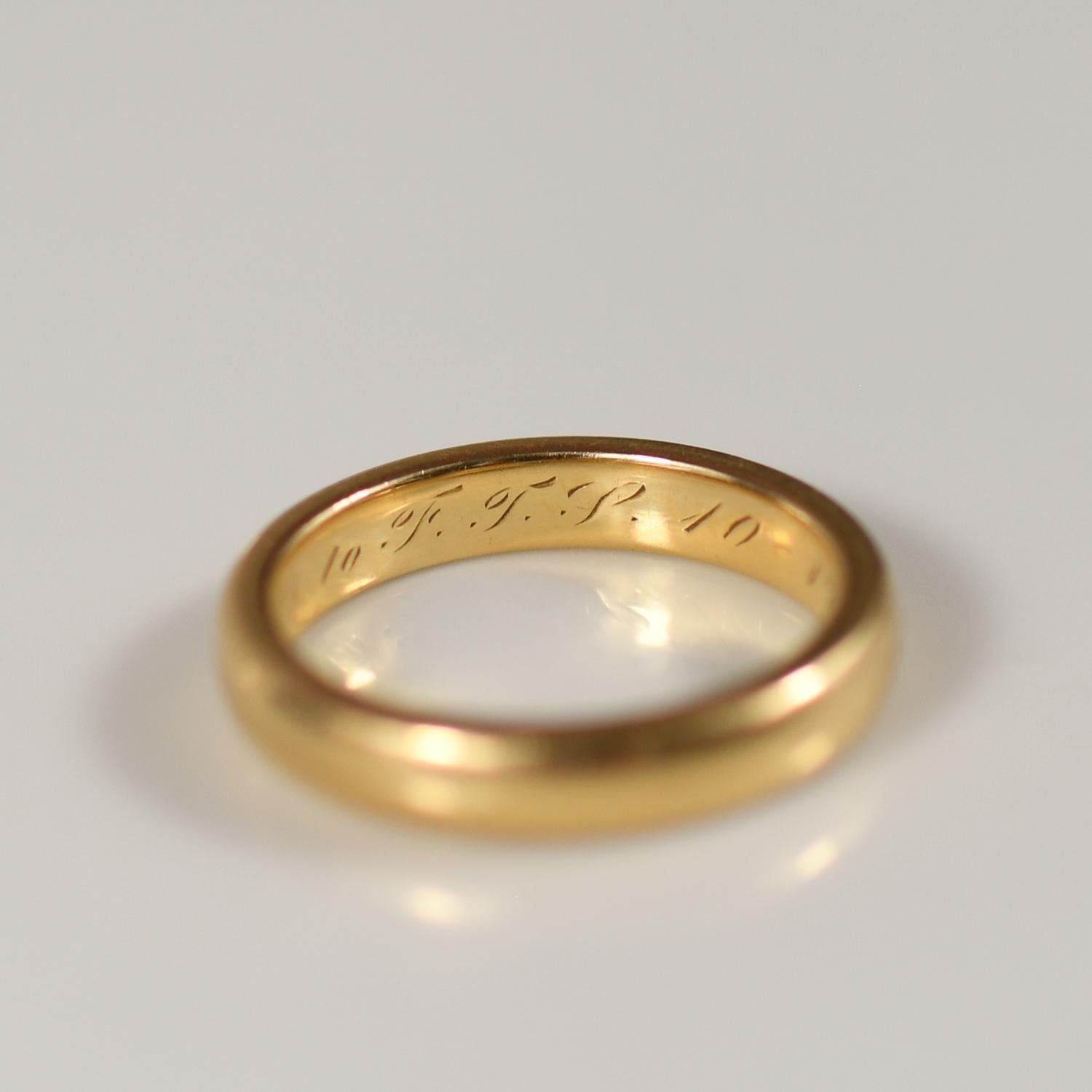 Viktorianischer personalisierter Ring, datiert 1895 Damen im Angebot