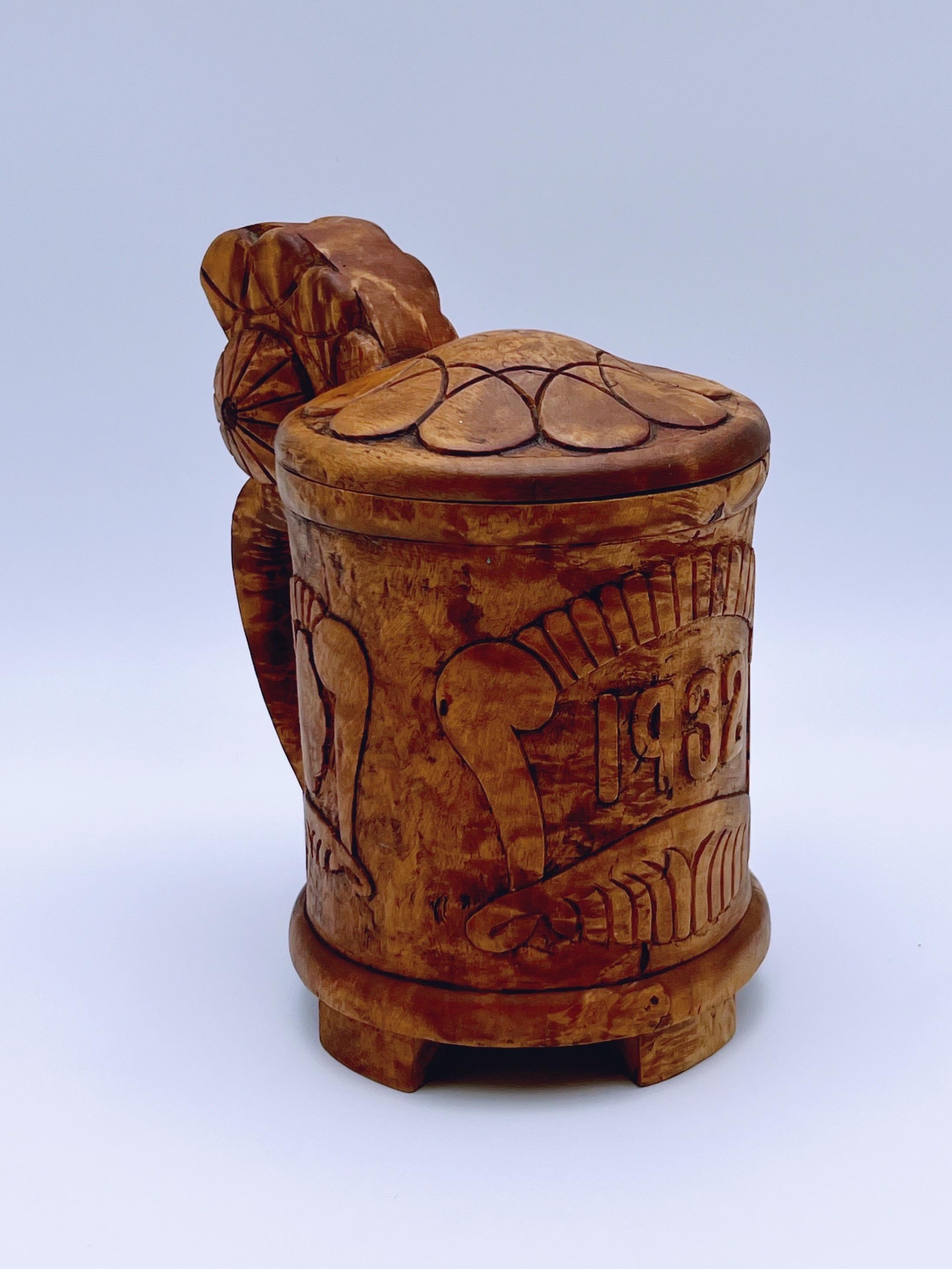 Dated 1932 Norwegian hand-crafted birch wood  jug / tankard, Baroque style For Sale 4
