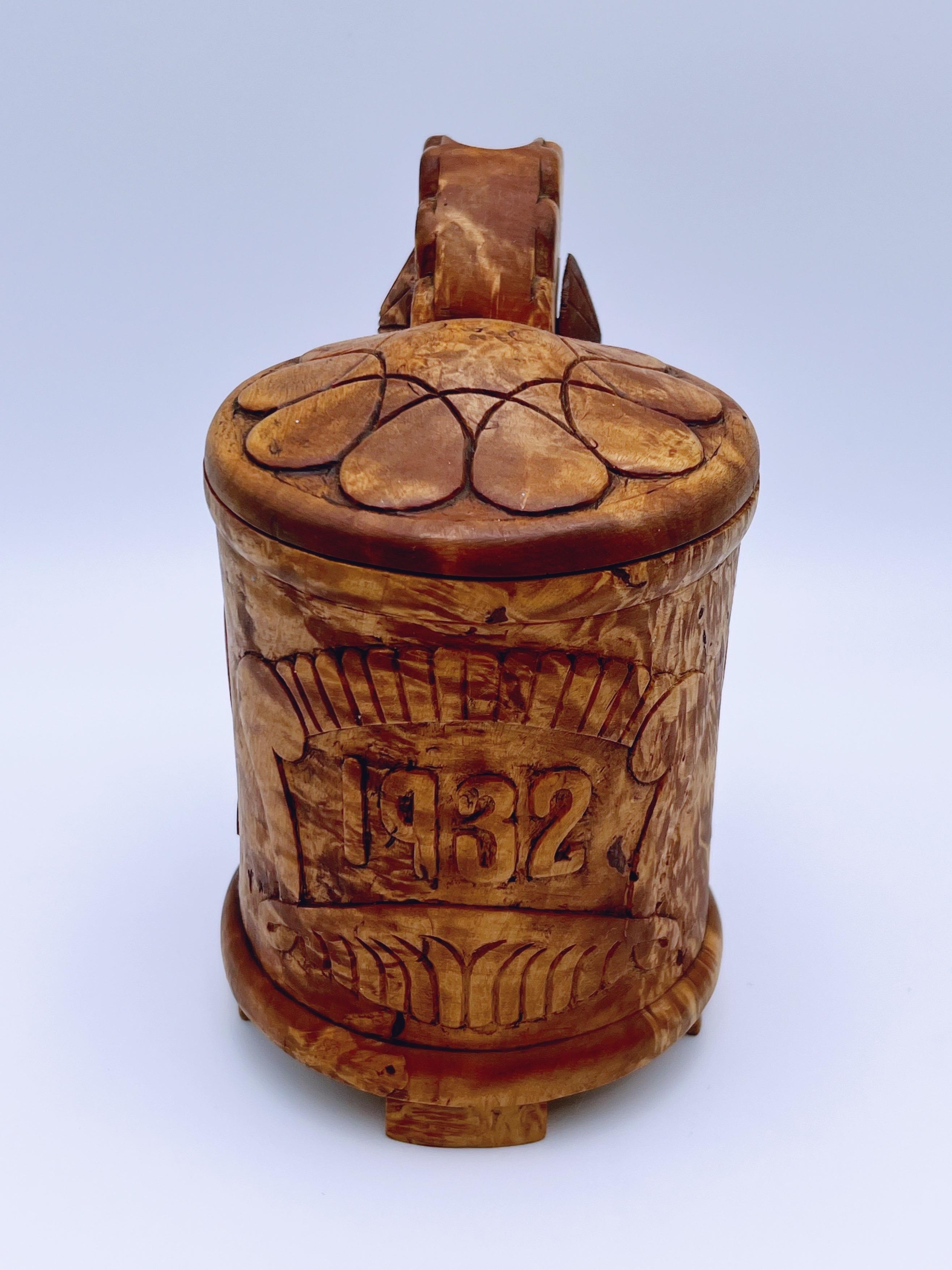 Dated 1932 Norwegian hand-crafted birch wood  jug / tankard, Baroque style For Sale 5