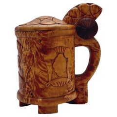 Fechada en 1932 Madera de abedul noruega hecha a mano  jarra / tankard, estilo barroco